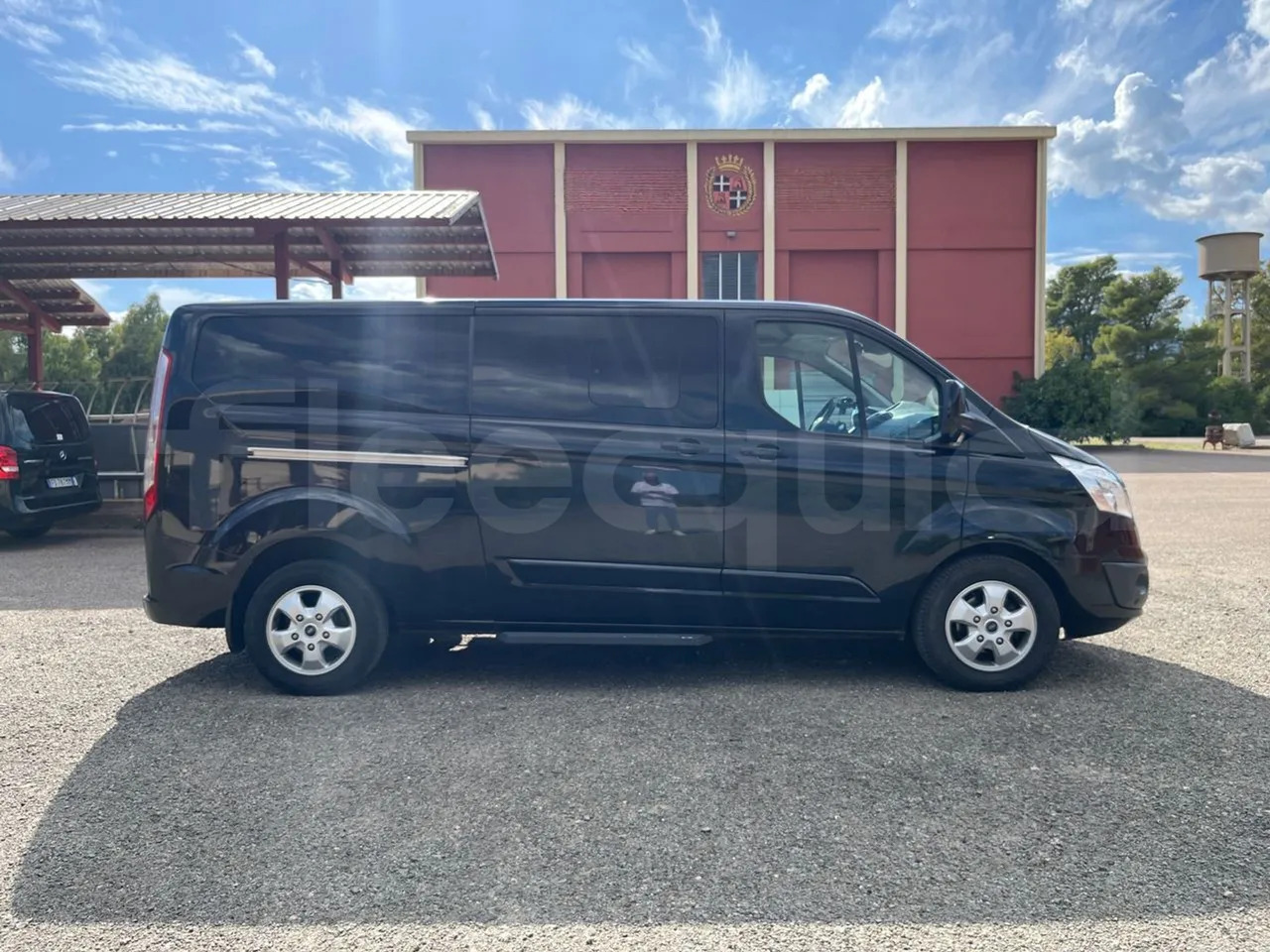 Ford Tourneo Custom Ford Tourneo Custom: صورة 12 Ford Tourneo Custom Ford Tourneo Custom: صورة 12