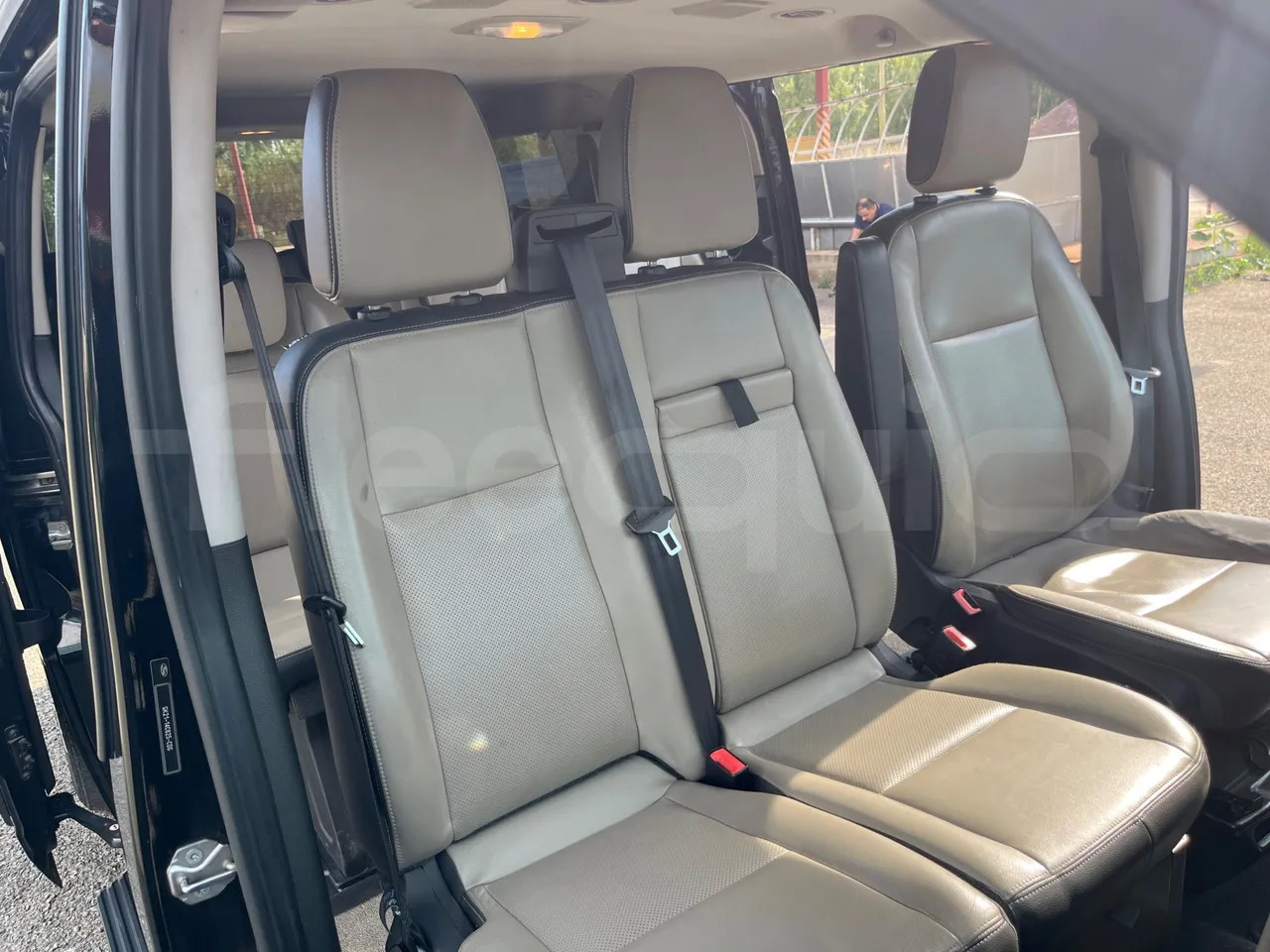 Ford Tourneo Custom Ford Tourneo Custom: صورة 19 Ford Tourneo Custom Ford Tourneo Custom: صورة 19