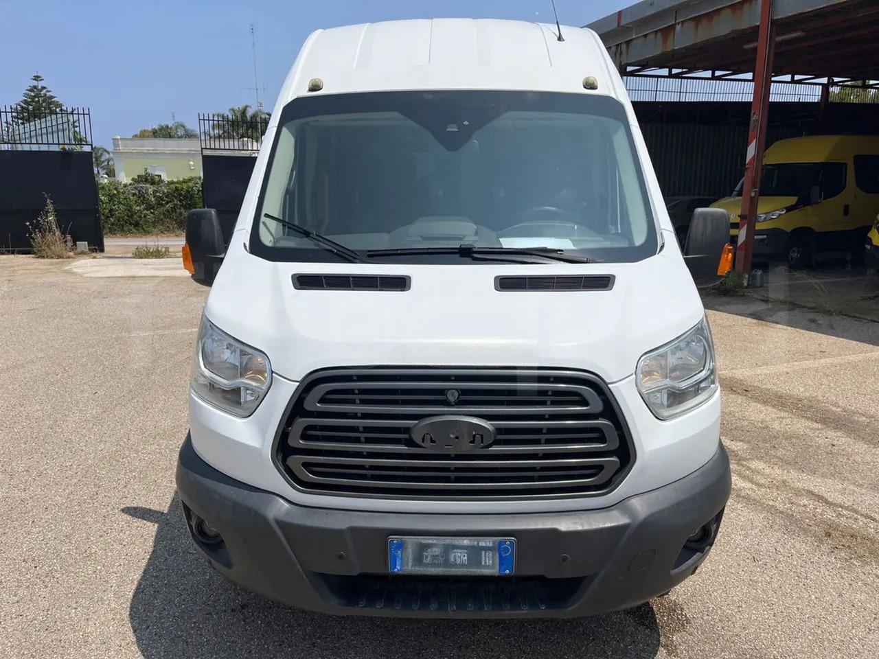 Ford Transit - حافلة صغيرة, ميكروباص: صورة 2 Ford Transit - حافلة صغيرة, ميكروباص: صورة 2