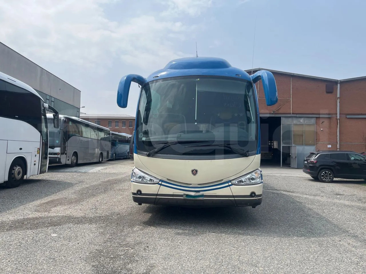 Irizar Scania - مركبة كوتش: صورة 1 Irizar Scania - مركبة كوتش: صورة 1