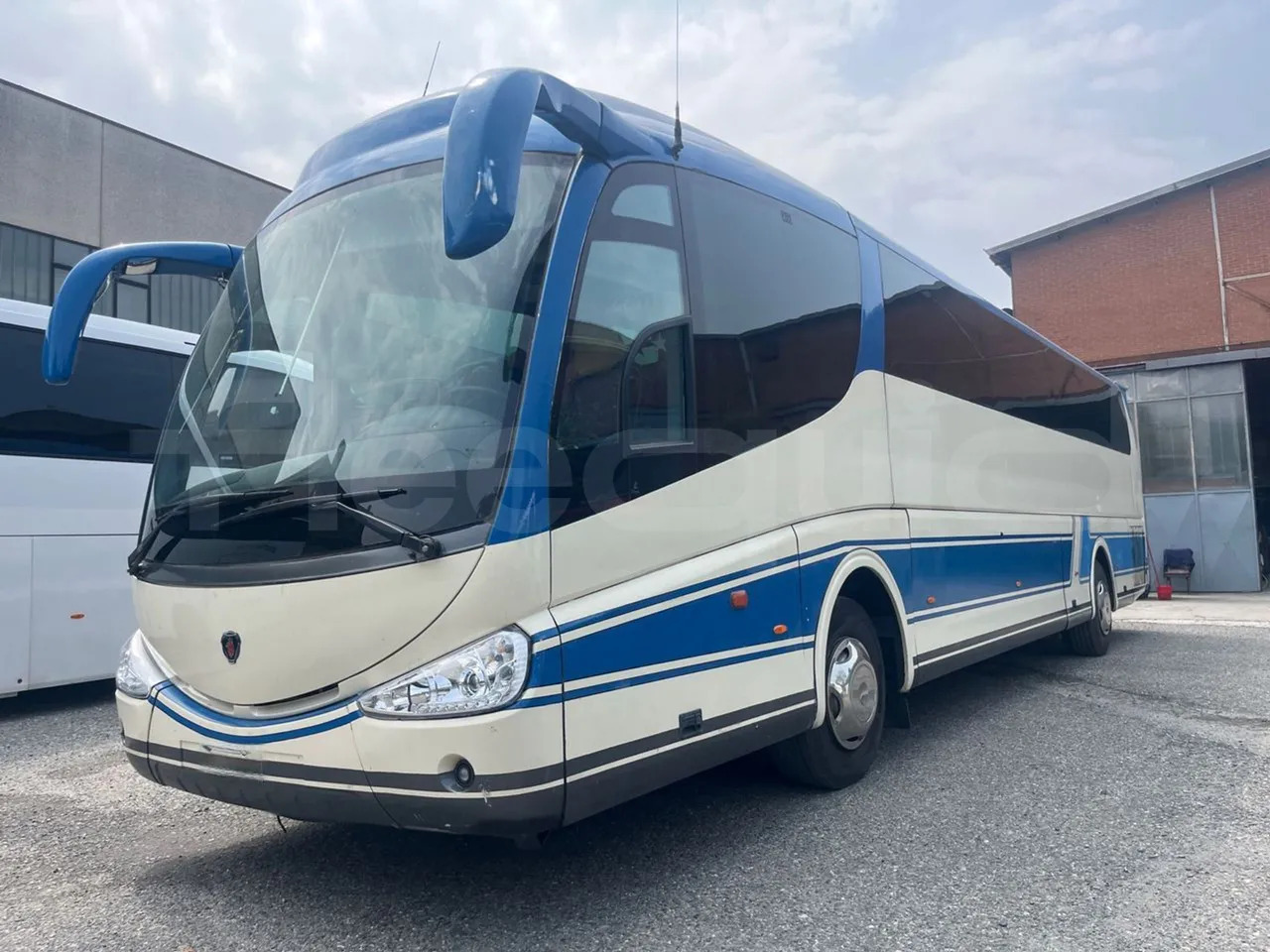 Irizar Scania - مركبة كوتش: صورة 3 Irizar Scania - مركبة كوتش: صورة 3