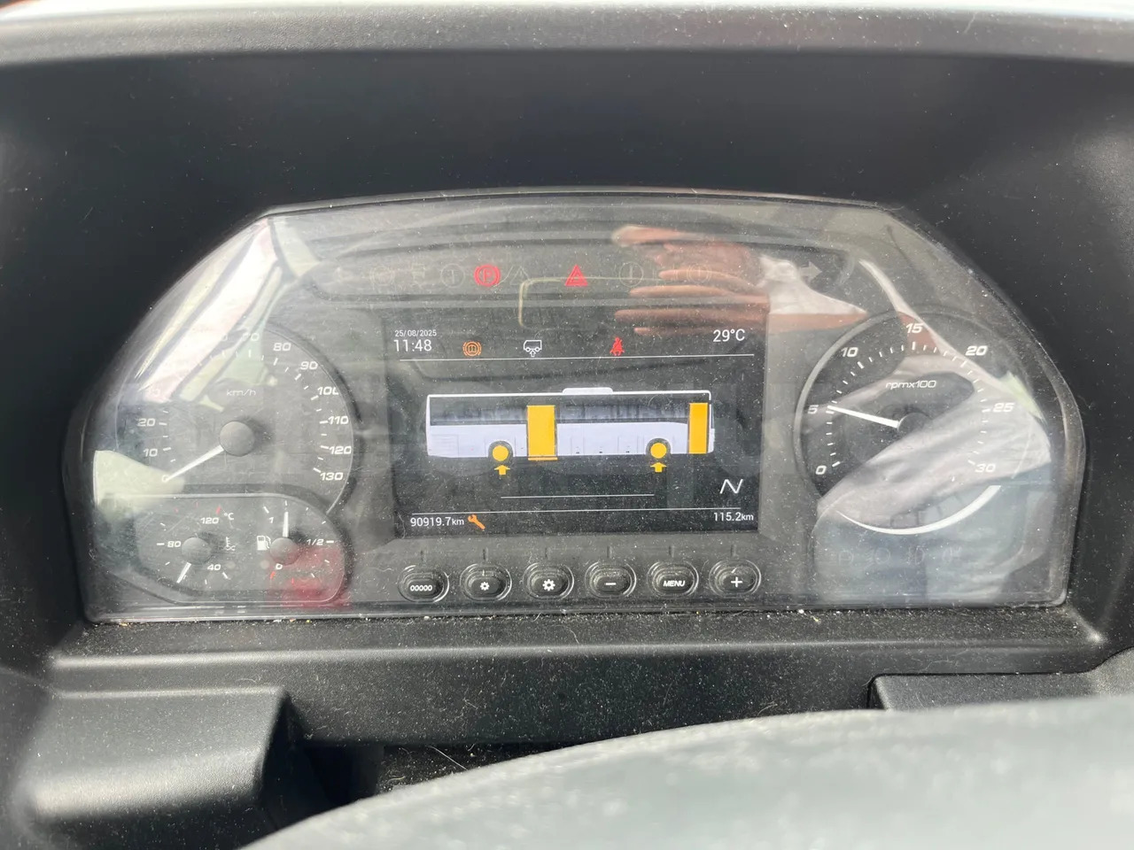 Iveco Crossway - حافلة سوبربان: صورة 3 Iveco Crossway - حافلة سوبربان: صورة 3