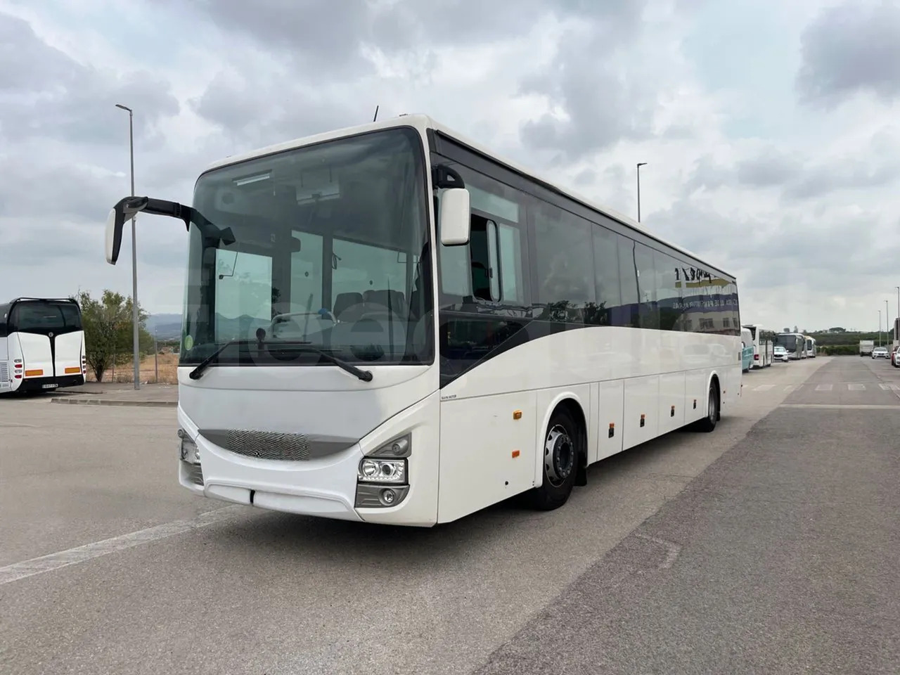 Iveco Crossway - حافلة سوبربان: صورة 4 Iveco Crossway - حافلة سوبربان: صورة 4