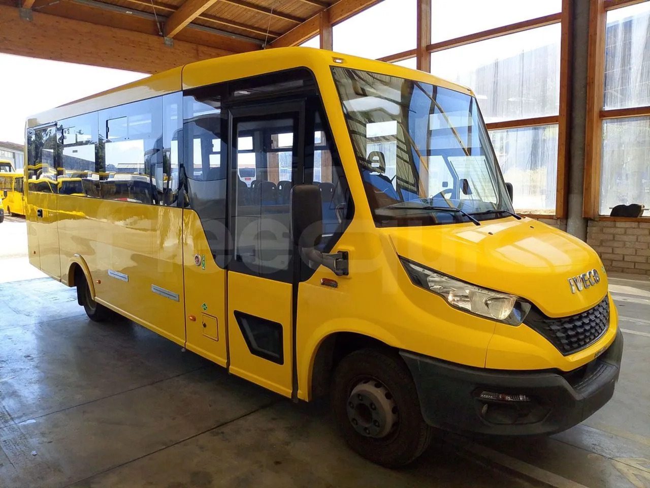 Iveco Indcar - حافلة مدرسية: صورة 1 Iveco Indcar - حافلة مدرسية: صورة 1