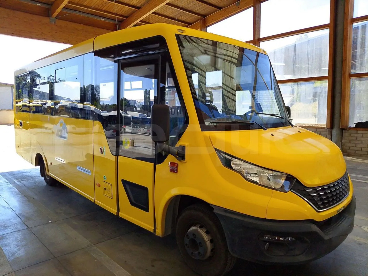 Iveco Indcar - حافلة مدرسية: صورة 1 Iveco Indcar - حافلة مدرسية: صورة 1