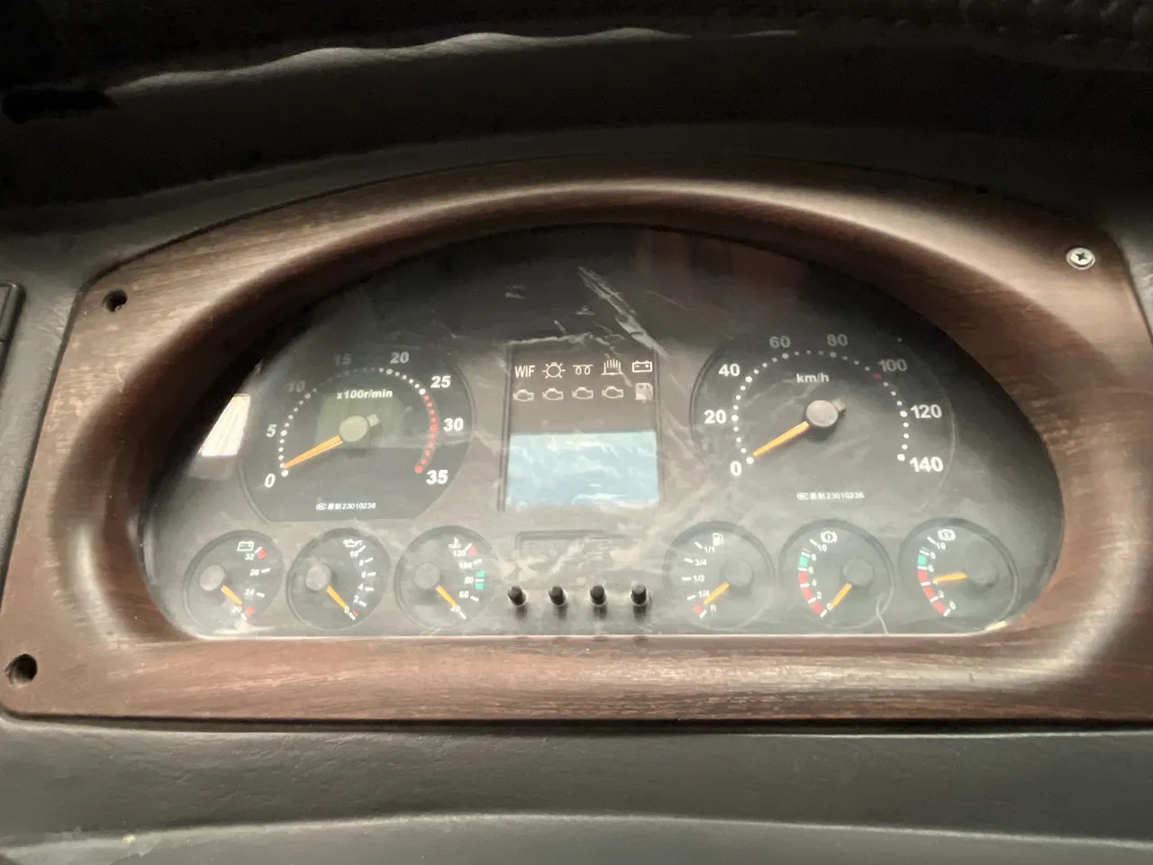 King Long XMQ6127 - مركبة كوتش: صورة 2 King Long XMQ6127 - مركبة كوتش: صورة 2