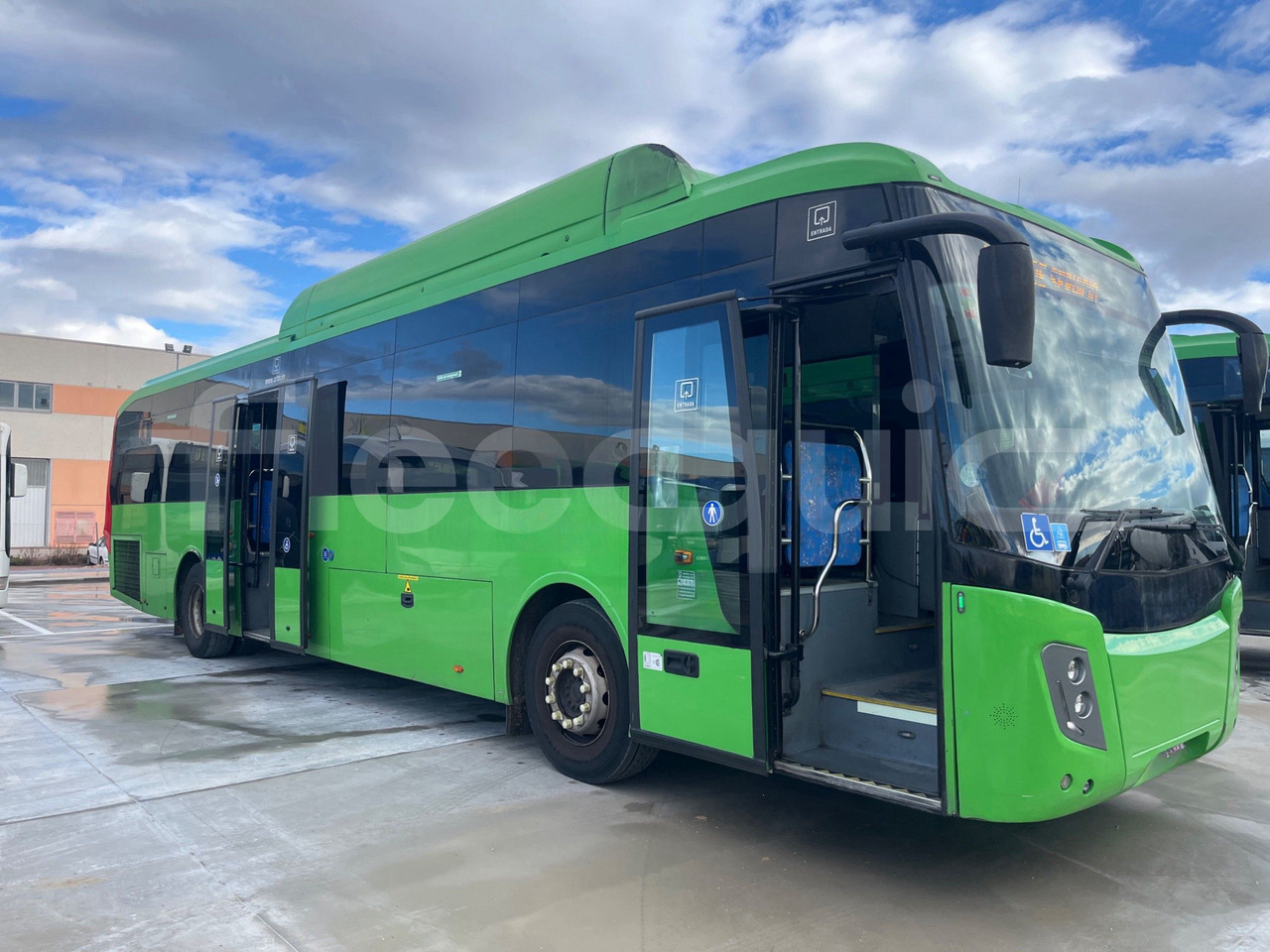 Man Castrosua - حافلة سوبربان: صورة 1 Man Castrosua - حافلة سوبربان: صورة 1