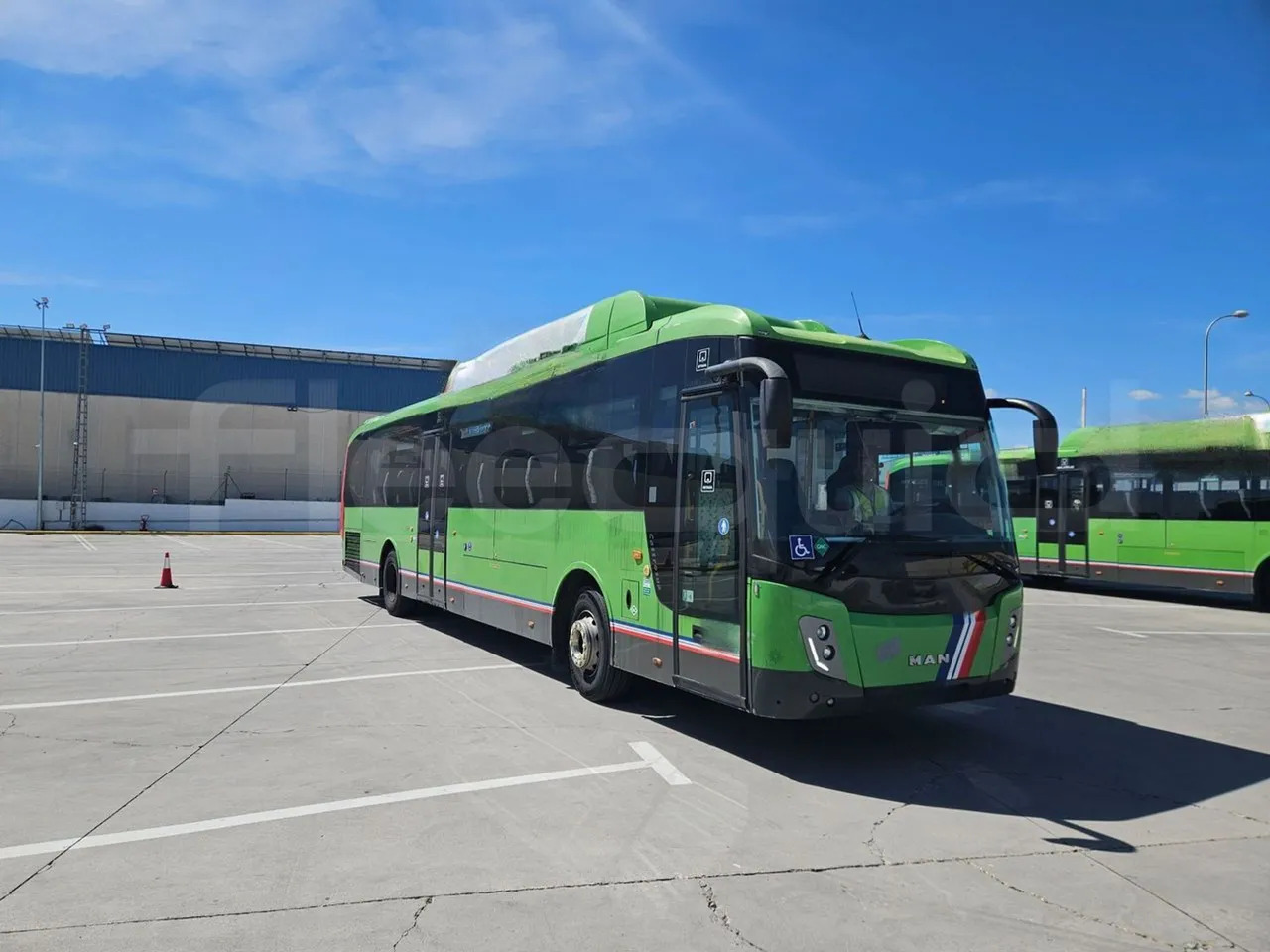 Man Castrosua - حافلة سوبربان: صورة 1 Man Castrosua - حافلة سوبربان: صورة 1