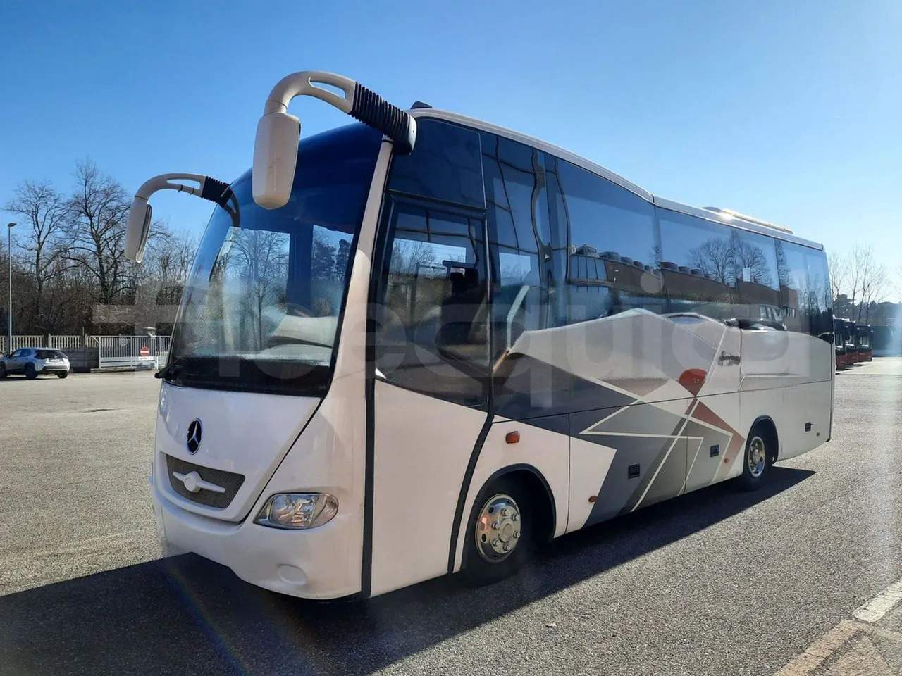 Mercedes-Benz MB1022 - مركبة كوتش: صورة 4 Mercedes-Benz MB1022 - مركبة كوتش: صورة 4