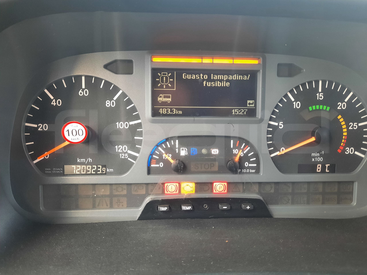 Mercedes-Benz MB1022 - مركبة كوتش: صورة 3 Mercedes-Benz MB1022 - مركبة كوتش: صورة 3