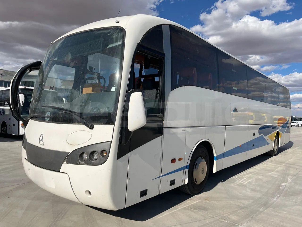 Mercedes-Benz OC 500 RF - مركبة كوتش: صورة 4 Mercedes-Benz OC 500 RF - مركبة كوتش: صورة 4