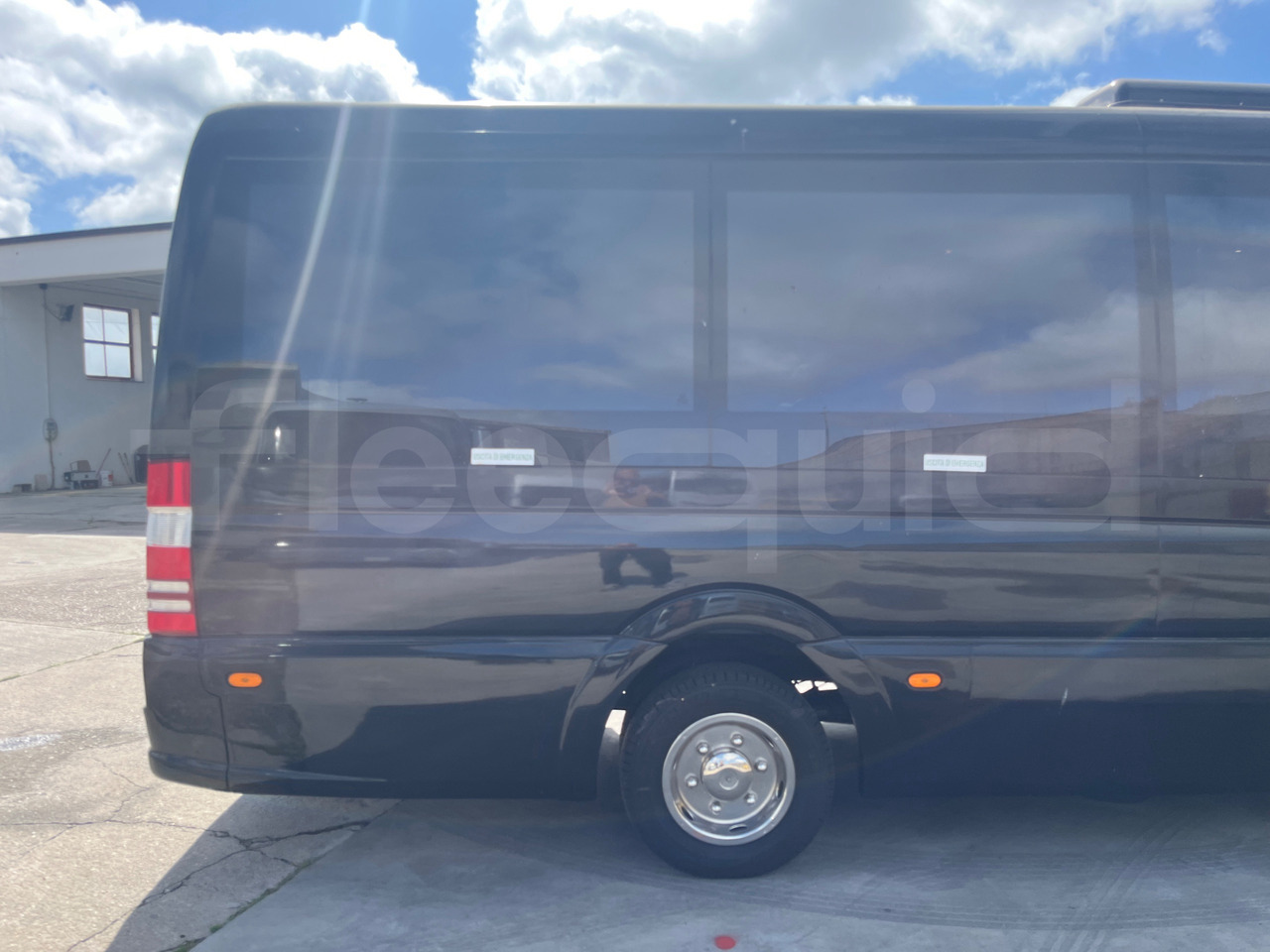 Mercedes-Benz Sprinter - حافلة سوبربان: صورة 5 Mercedes-Benz Sprinter - حافلة سوبربان: صورة 5