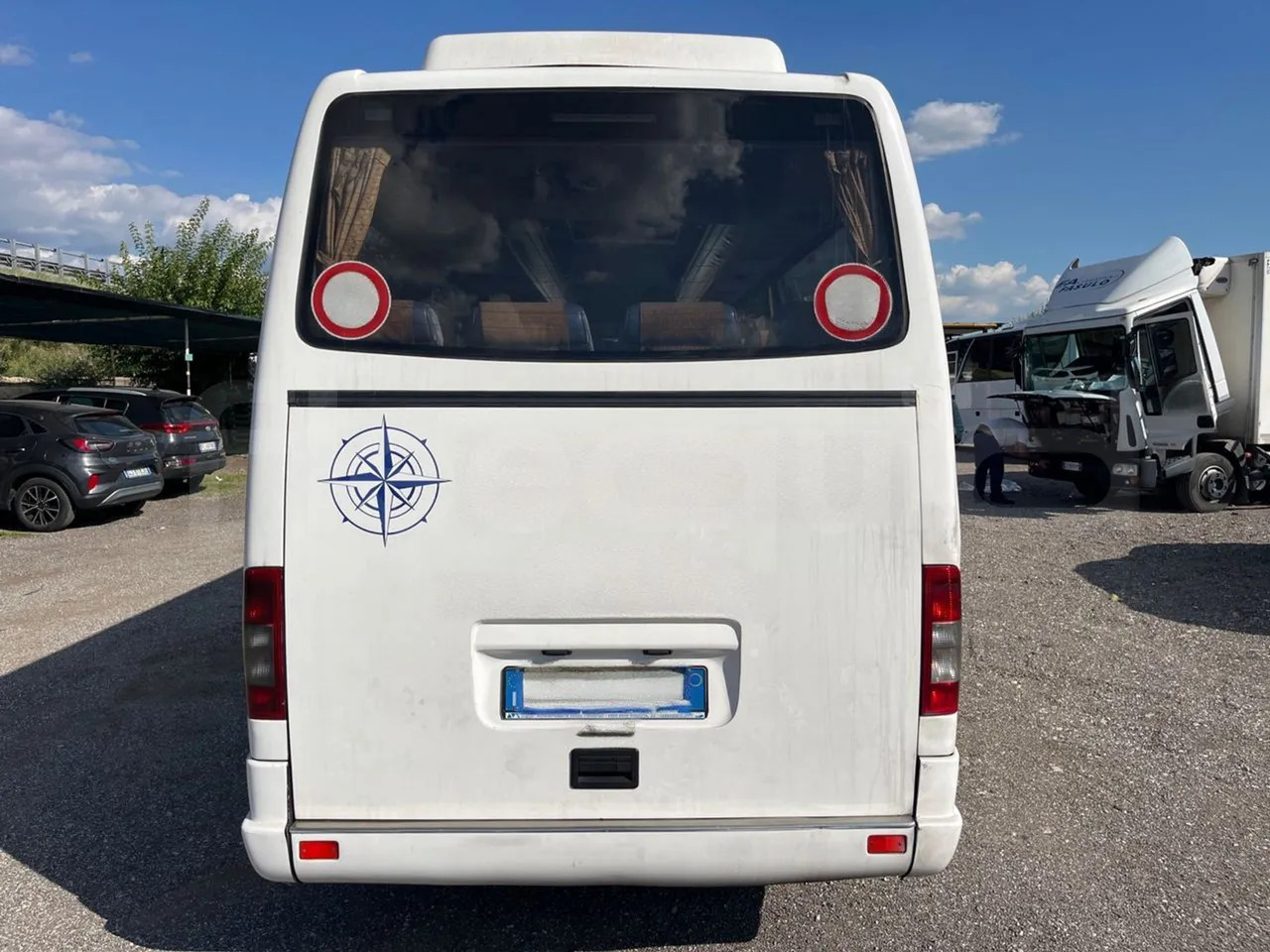 Mercedes-Benz Sprinter - حافلة سوبربان: صورة 5 Mercedes-Benz Sprinter - حافلة سوبربان: صورة 5