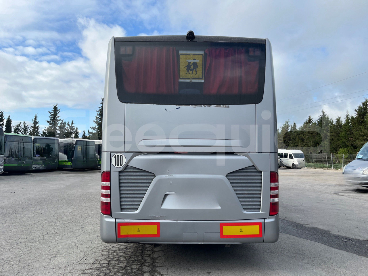 Mercedes-Benz Tourismo - مركبة كوتش: صورة 5 Mercedes-Benz Tourismo - مركبة كوتش: صورة 5