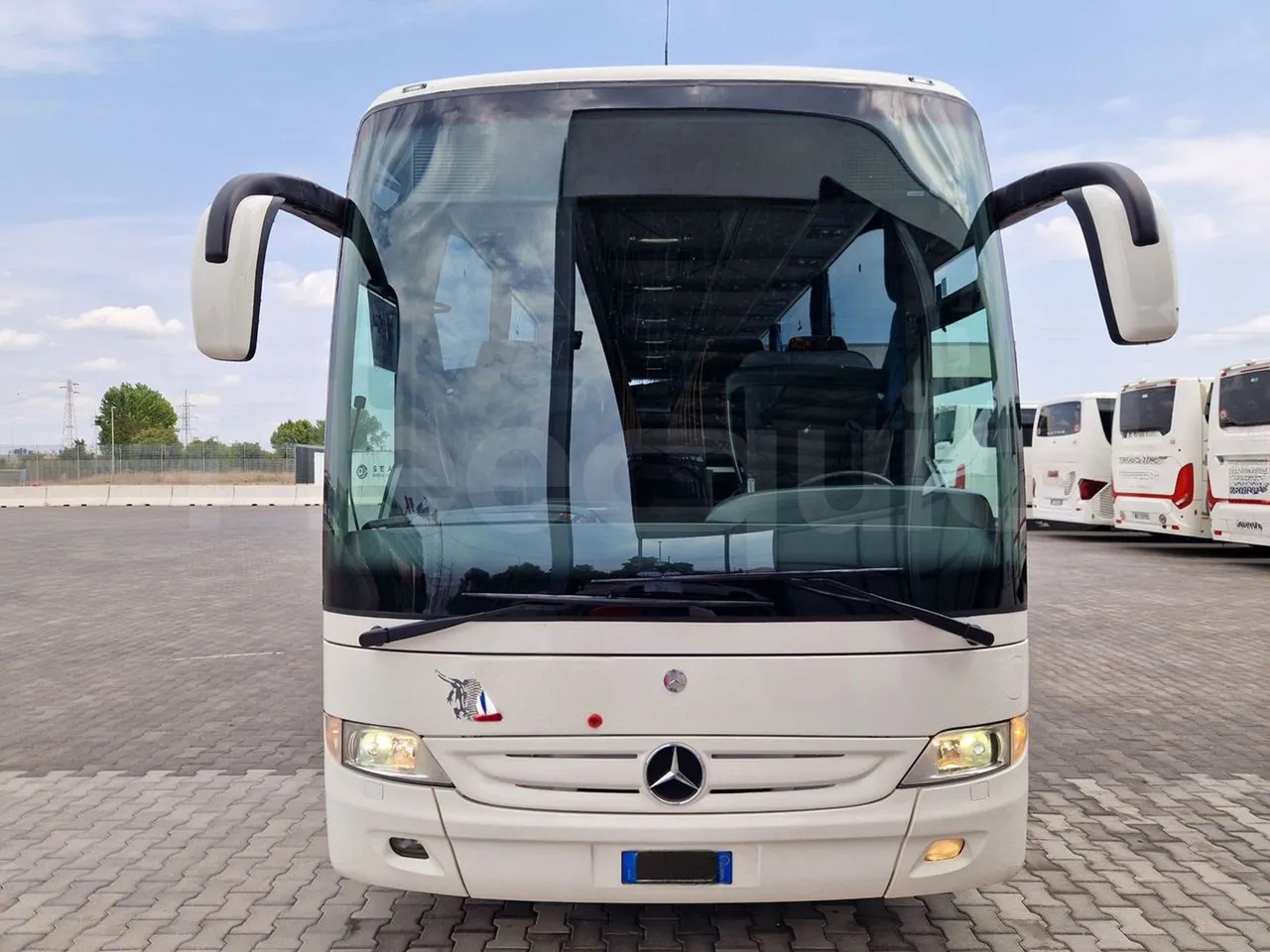 Mercedes-Benz Tourismo - مركبة كوتش: صورة 2 Mercedes-Benz Tourismo - مركبة كوتش: صورة 2