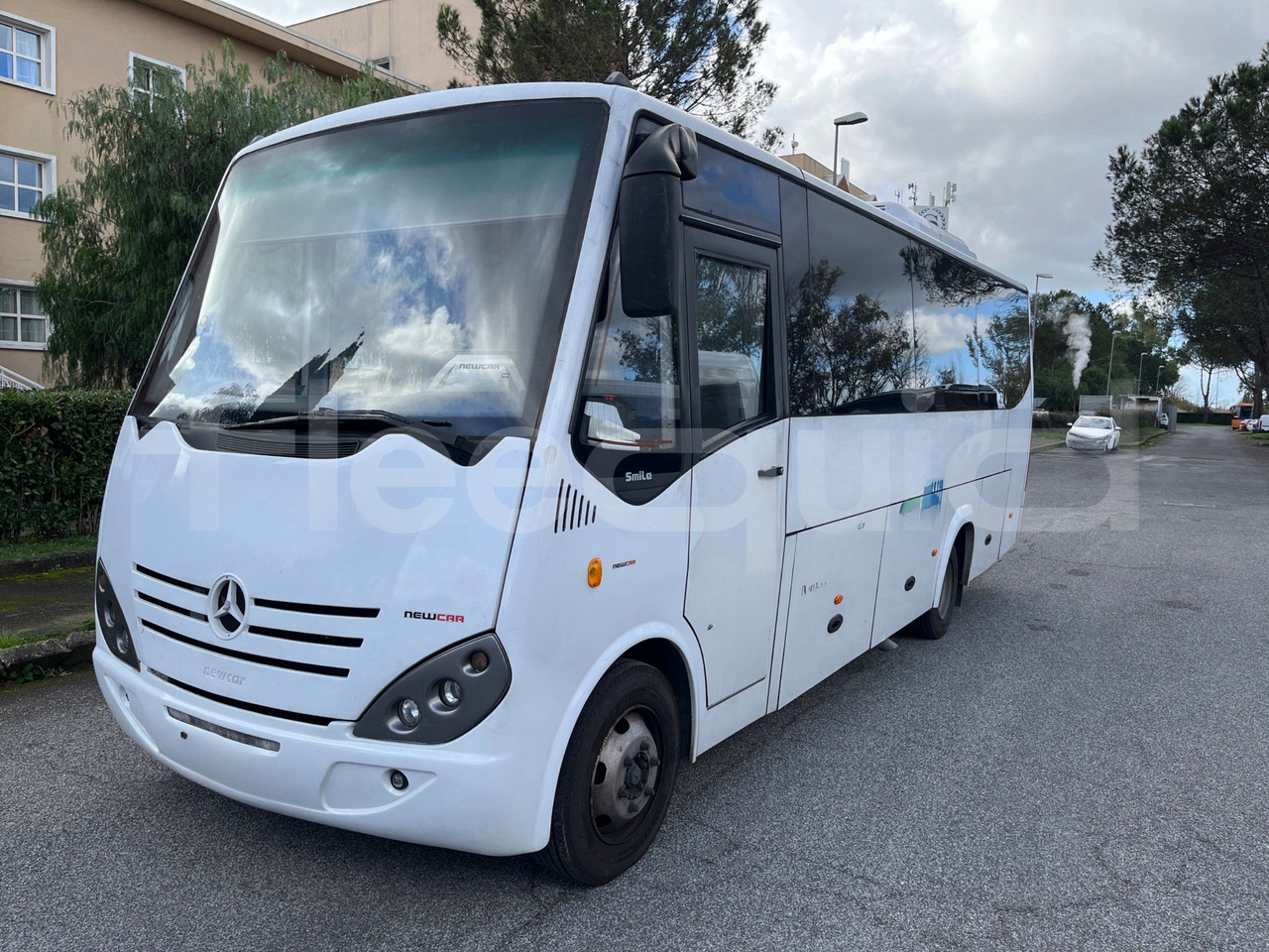 Mercedes-Benz Vario - مركبة كوتش: صورة 4 Mercedes-Benz Vario - مركبة كوتش: صورة 4