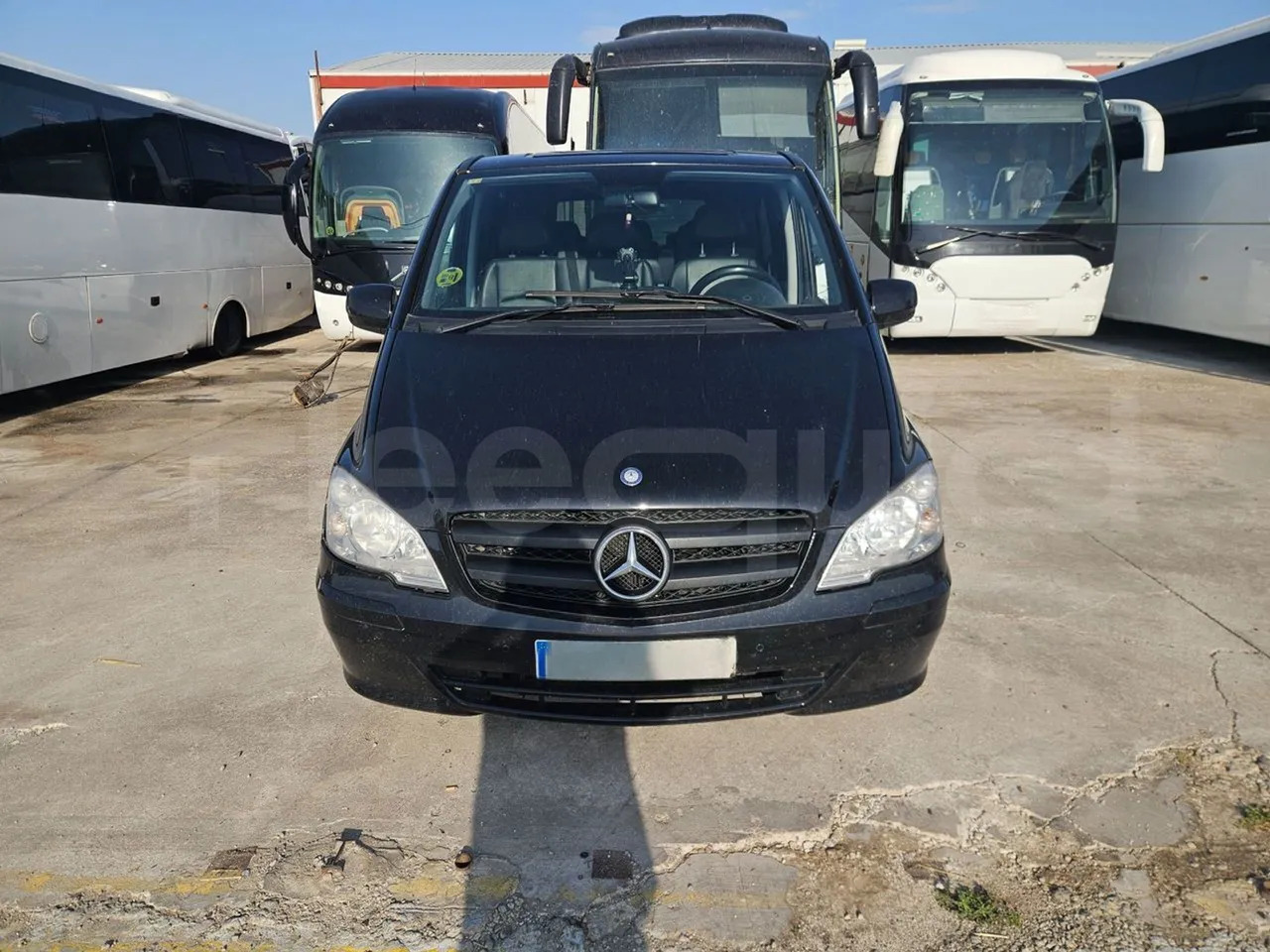 Mercedes-Benz Vito Tourer - حافلة صغيرة, ميكروباص: صورة 2 Mercedes-Benz Vito Tourer - حافلة صغيرة, ميكروباص: صورة 2