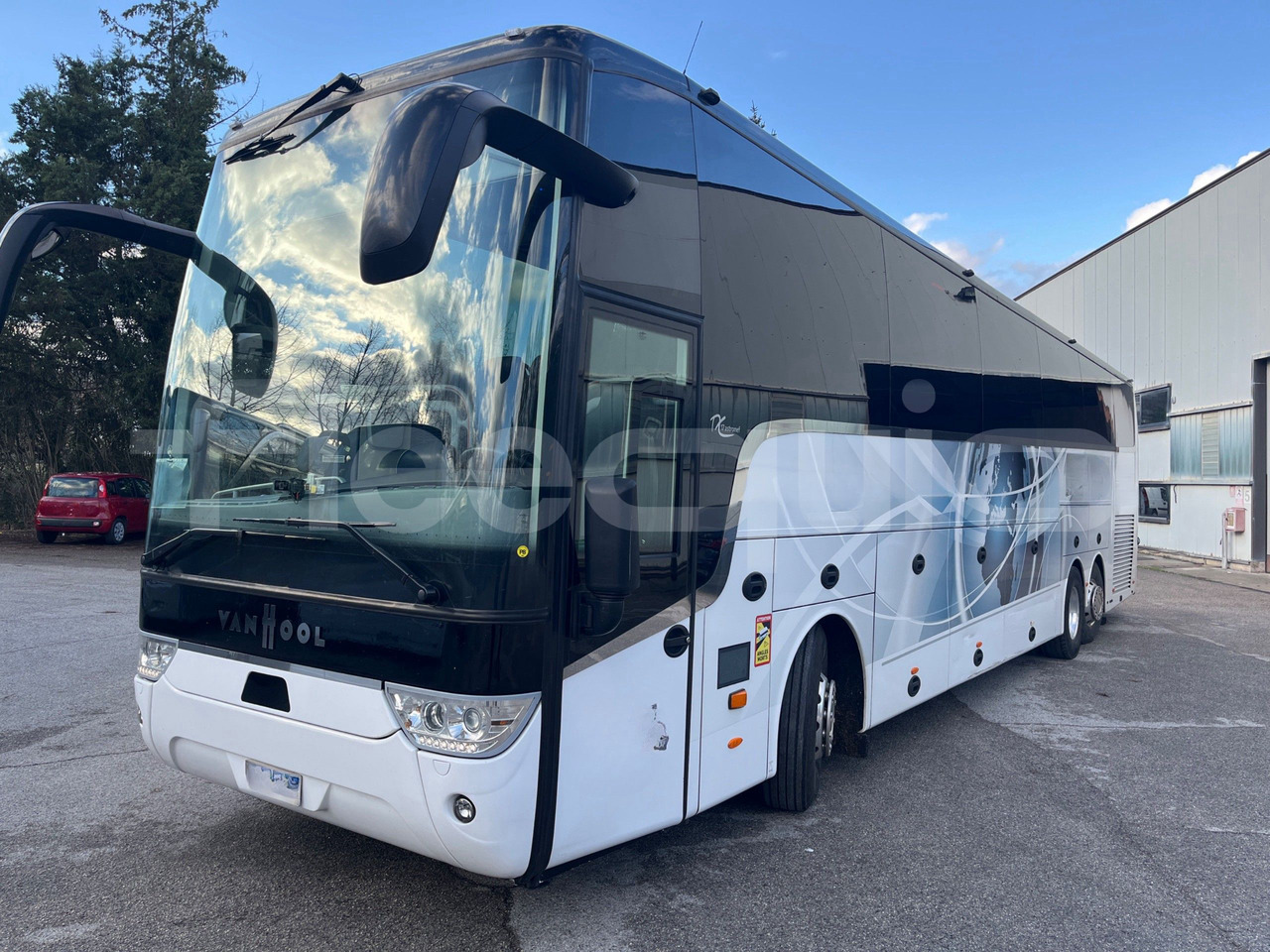 Van Hool Astron - مركبة كوتش: صورة 4 Van Hool Astron - مركبة كوتش: صورة 4