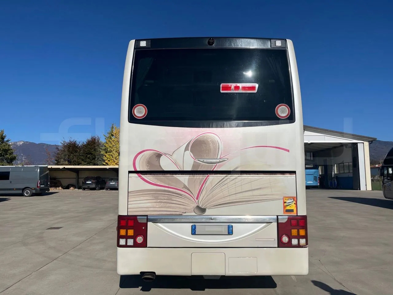 Van Hool Astronef - مركبة كوتش: صورة 5 Van Hool Astronef - مركبة كوتش: صورة 5