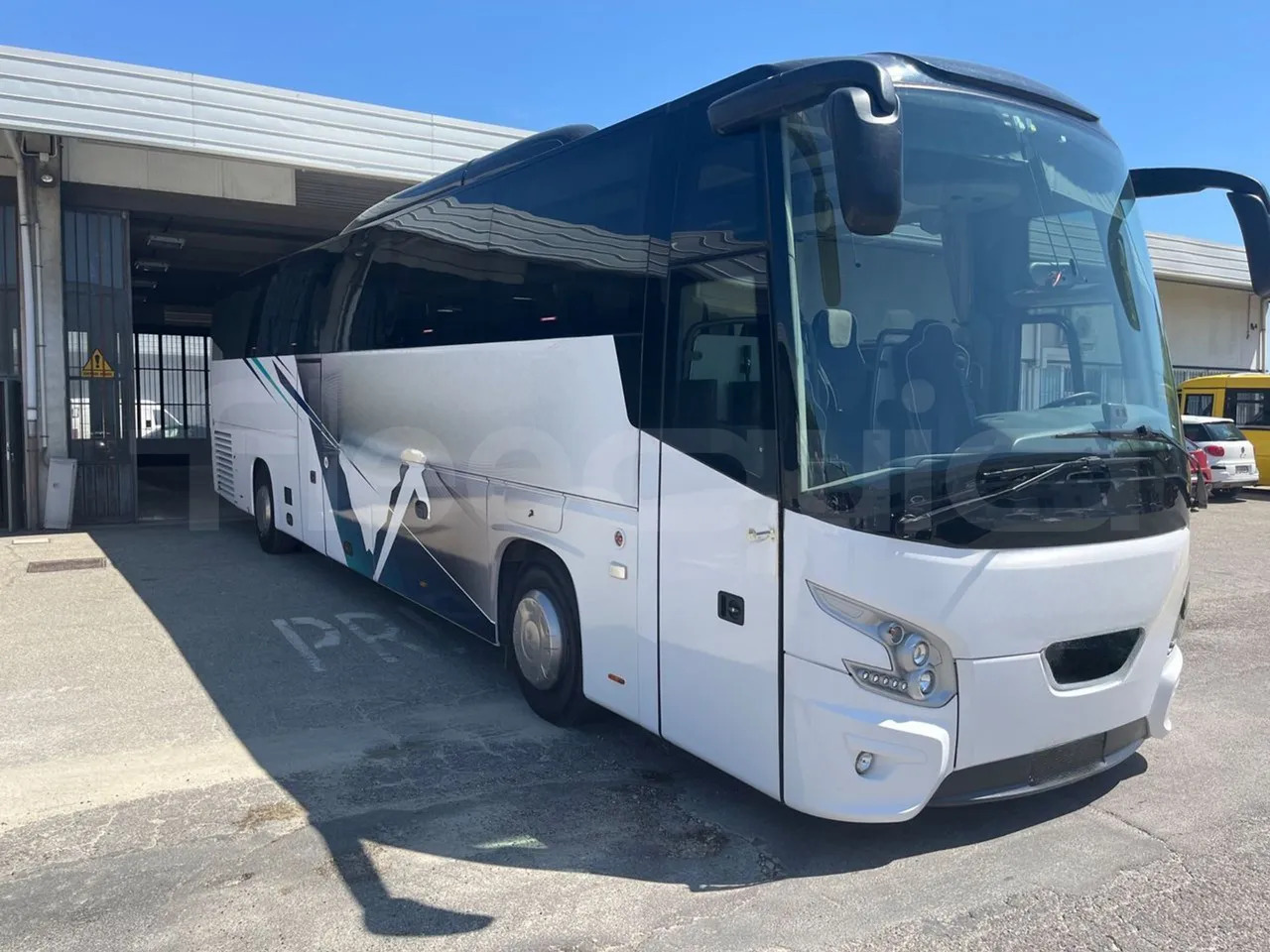 Vdl Futura - مركبة كوتش: صورة 1 Vdl Futura - مركبة كوتش: صورة 1