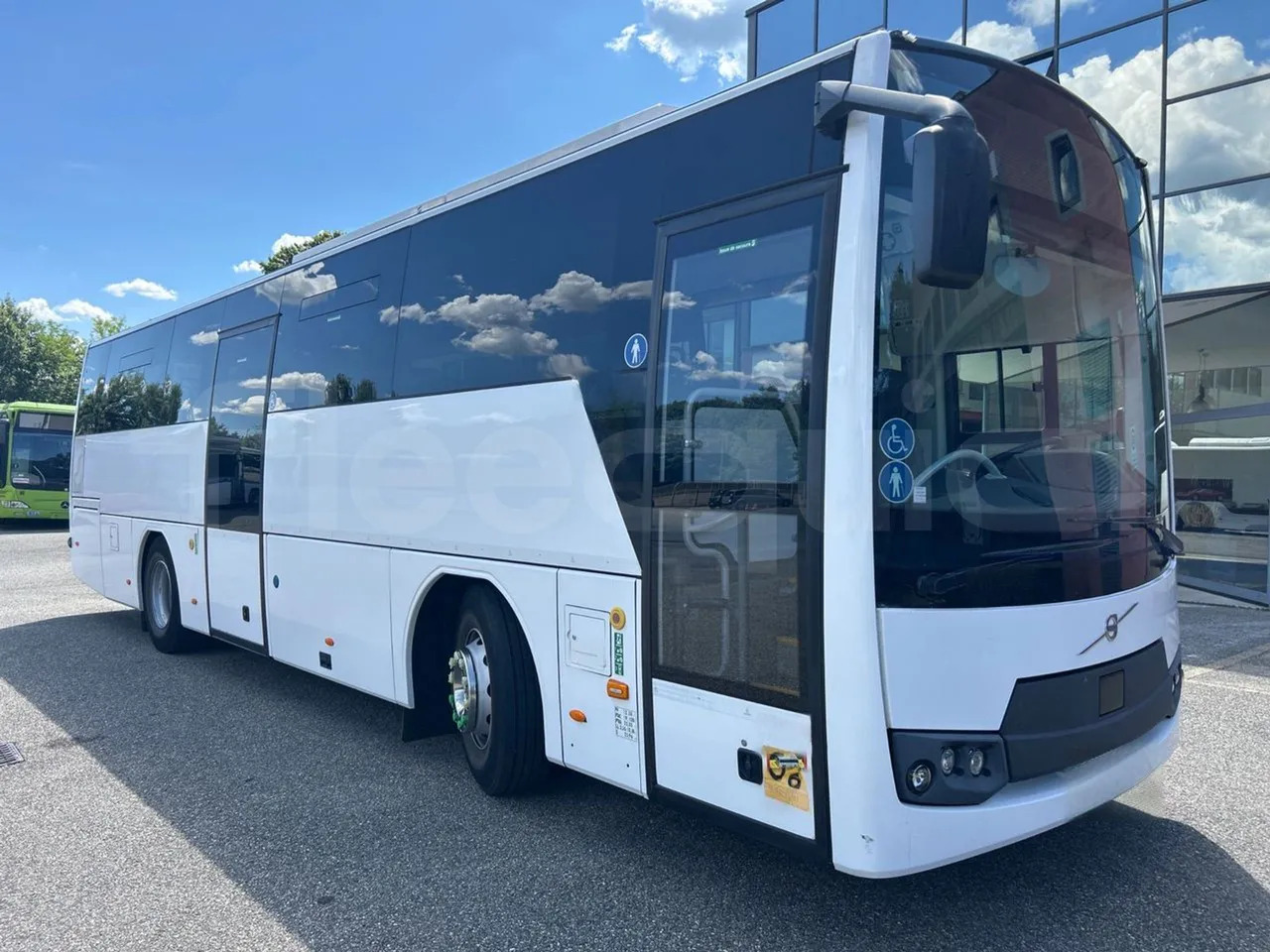 Volvo B8R - حافلة سوبربان: صورة 1 Volvo B8R - حافلة سوبربان: صورة 1