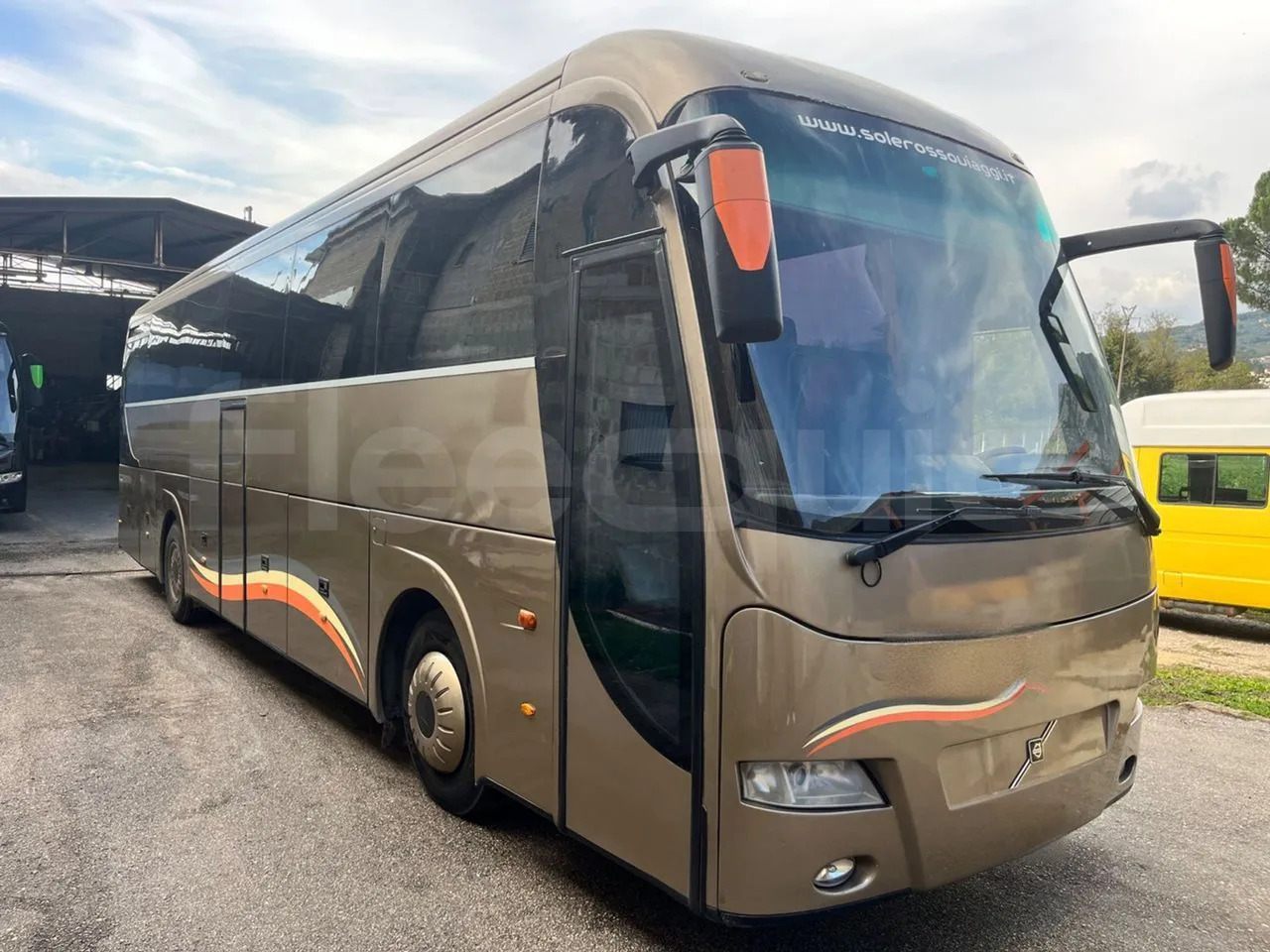 Volvo Barbi Genesis - مركبة كوتش: صورة 1 Volvo Barbi Genesis - مركبة كوتش: صورة 1