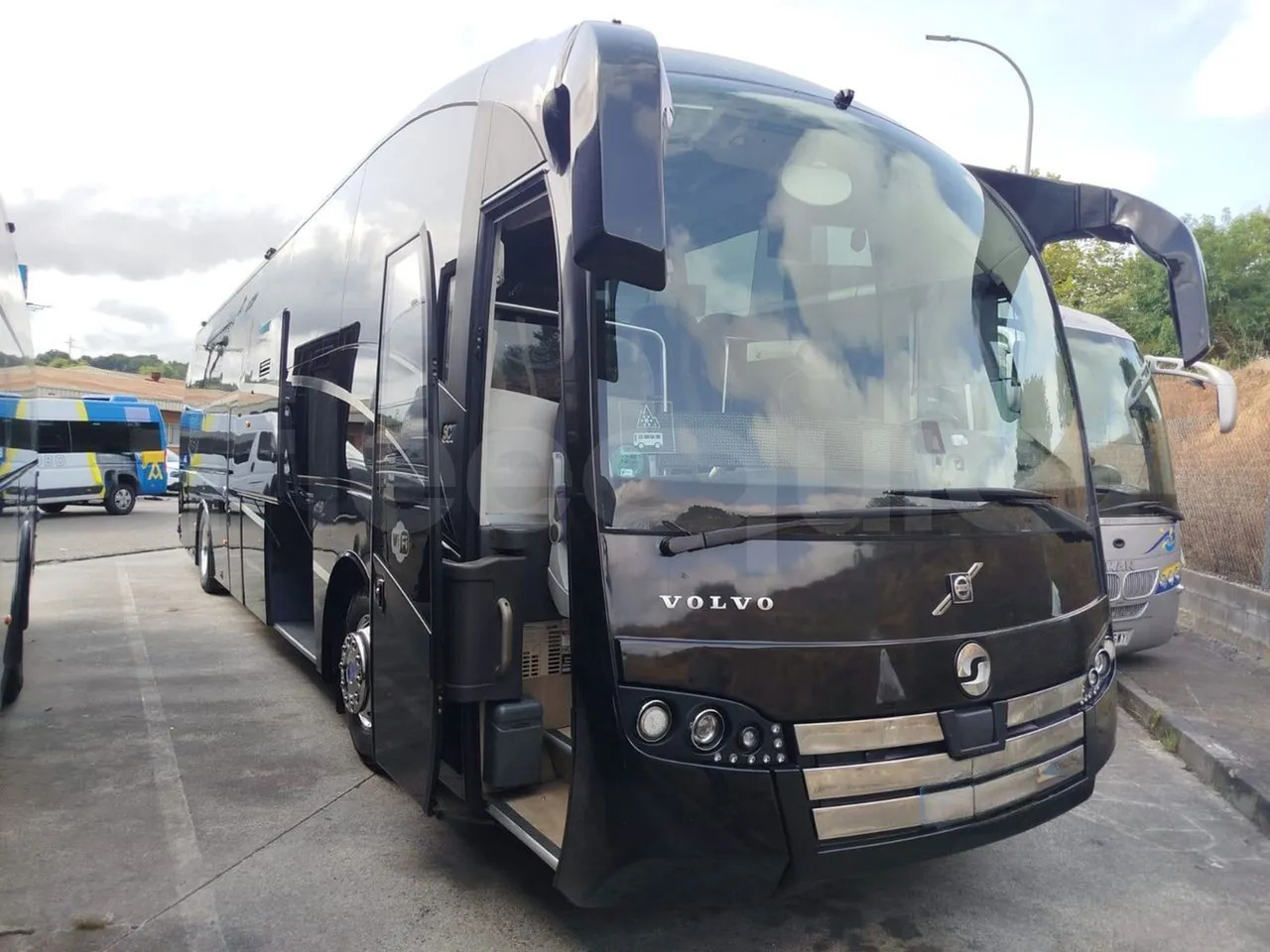 Volvo Sunsundegui - مركبة كوتش: صورة 1 Volvo Sunsundegui - مركبة كوتش: صورة 1