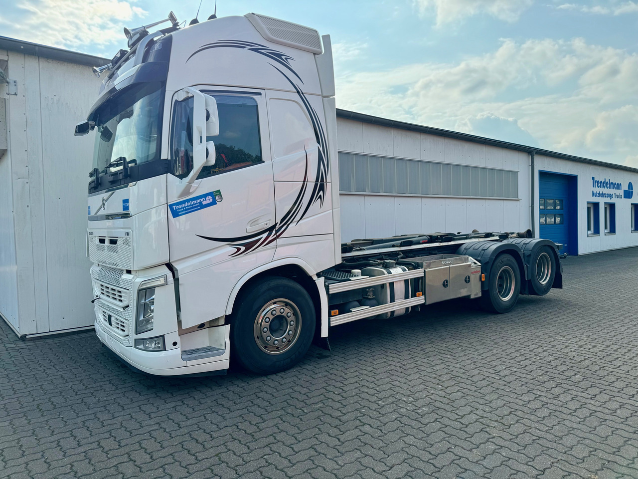 VOLVO Fh-13-540 6x4R - شاحنة ذات خطاف: صورة 2 VOLVO Fh-13-540 6x4R - شاحنة ذات خطاف: صورة 2