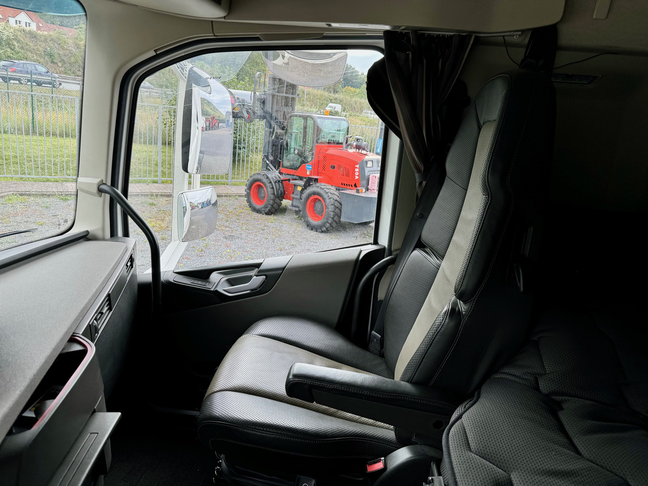 شاحنة ذات خطاف VOLVO Fh-13-540 6x4R: صورة 13