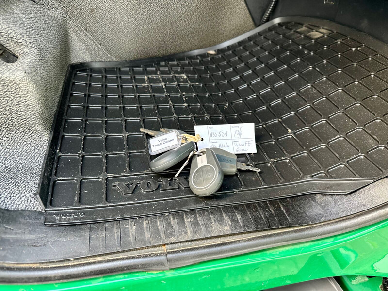 Volvo FE 330 6x2 Hooklift Joab 20 to 5400 mm Lenkachse - شاحنة ذات خطاف: صورة 5 Volvo FE 330 6x2 Hooklift Joab 20 to 5400 mm Lenkachse - شاحنة ذات خطاف: صورة 5