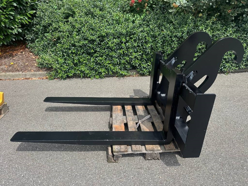 Cat 938M Fusion coupler, Bucket, Forks - قارنة توصيل هيدروليكي - آلات البناء: صورة 5 Cat 938M Fusion coupler, Bucket, Forks - قارنة توصيل هيدروليكي - آلات البناء: صورة 5