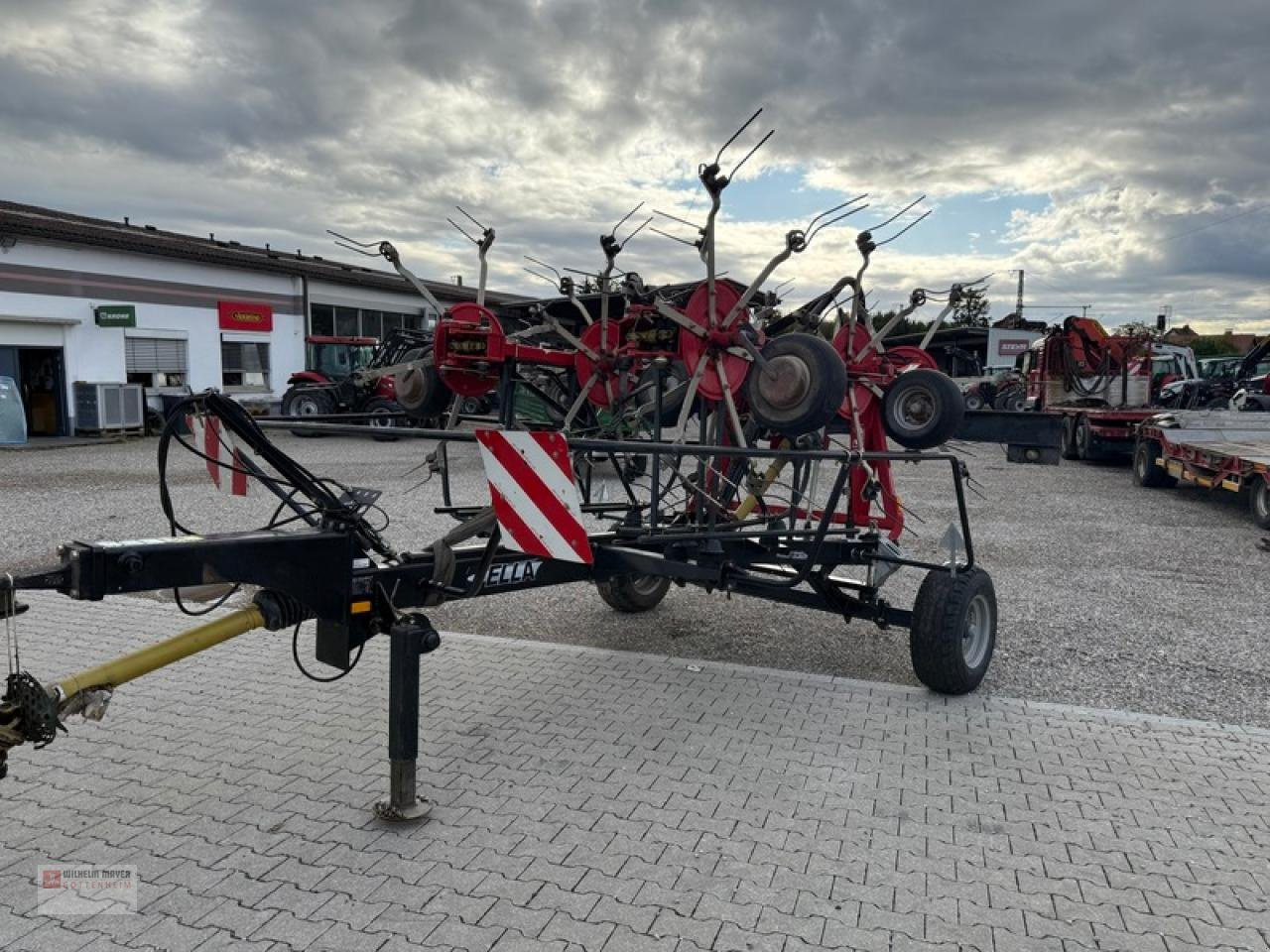 Fella TH 11008 T - آلة تيبيس العشب/ آلة جمع العشب: صورة 2 Fella TH 11008 T - آلة تيبيس العشب/ آلة جمع العشب: صورة 2