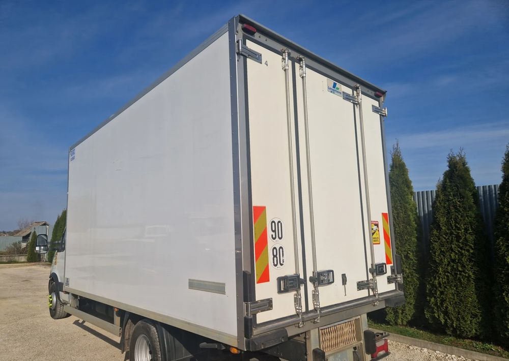 Chłodnia Mroźnia kontener 4.5m , 2 komory, dodatkowe zasilanie, boczne drzwi - مُبرِّد صندوق مغلق: صورة 4 Chłodnia Mroźnia kontener 4.5m , 2 komory, dodatkowe zasilanie, boczne drzwi - مُبرِّد صندوق مغلق: صورة 4