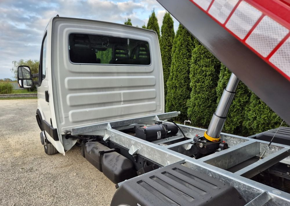 Iveco 35C13 130KM - قلاب صغير: صورة 4 Iveco 35C13 130KM - قلاب صغير: صورة 4