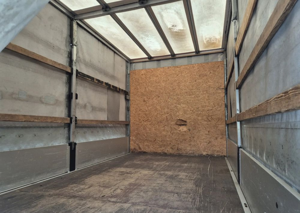 Iveco 35s14 140KM - شاحنة ستارة جانبية: صورة 4 Iveco 35s14 140KM - شاحنة ستارة جانبية: صورة 4
