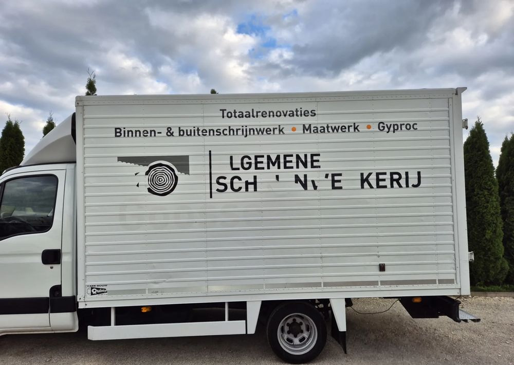 Kontener 8 palet , Izoterma, Garaż, kurnik, Iveco 2012 rok, stan bdb - حاوية قابلة للتبديل- صندوق: صورة 2 Kontener 8 palet , Izoterma, Garaż, kurnik, Iveco 2012 rok, stan bdb - حاوية قابلة للتبديل- صندوق: صورة 2
