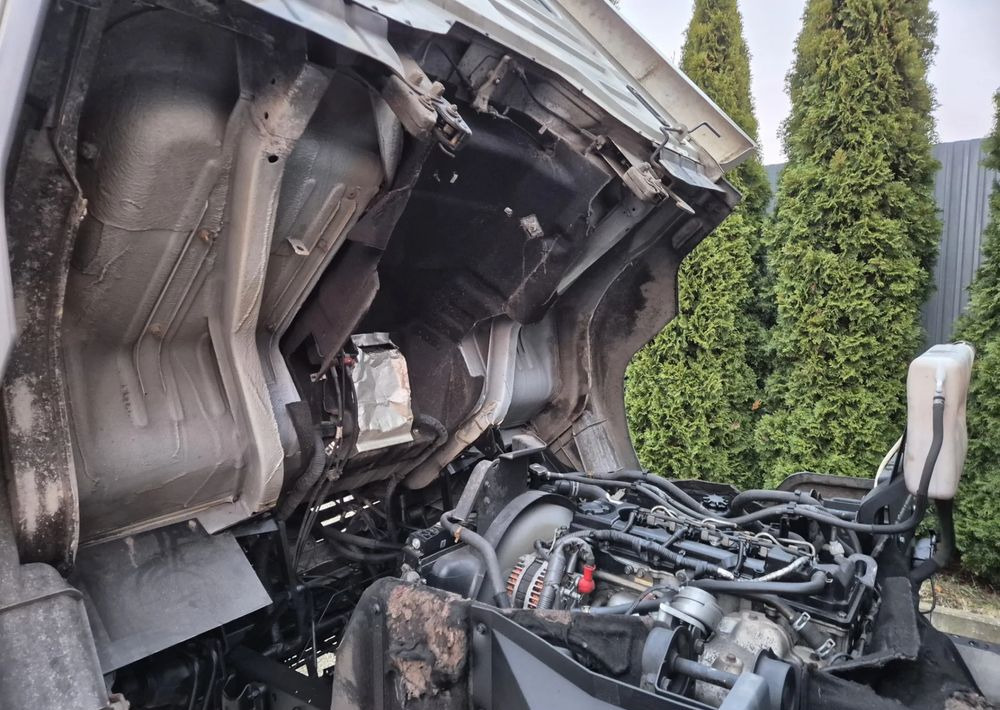 شاحنة مغلقة الصندوق Nissan ATLEON 3.0 150KM: صورة 16