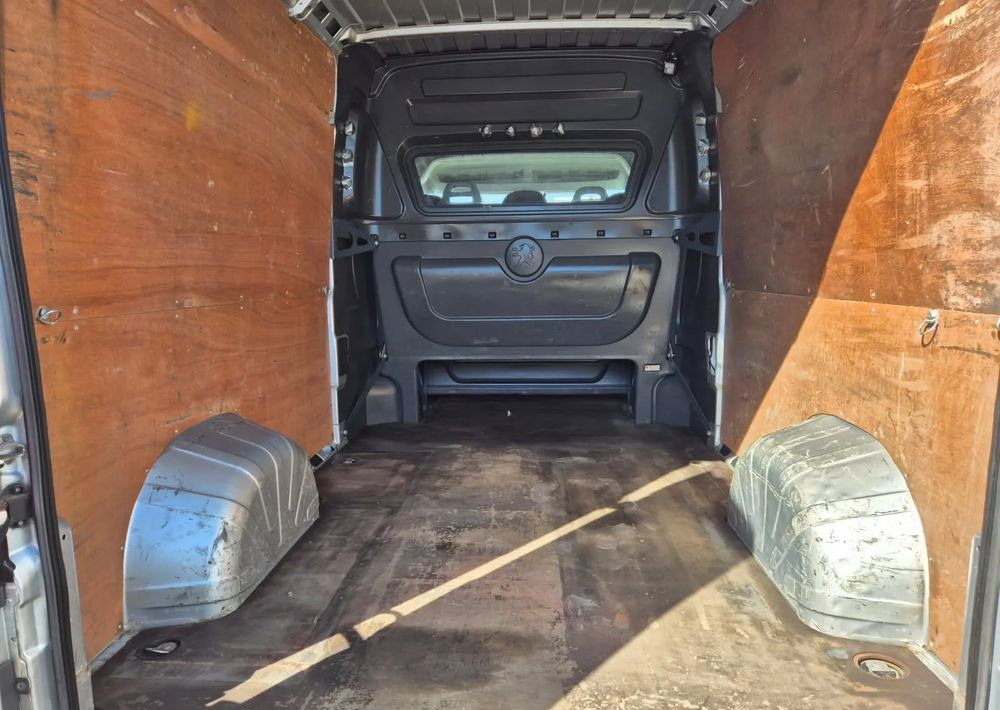 Peugeot Boxer 130KM Brygadówka L3H2 - الشاحنات الصغيرة كابينة مزدوجة: صورة 4 Peugeot Boxer 130KM Brygadówka L3H2 - الشاحنات الصغيرة كابينة مزدوجة: صورة 4