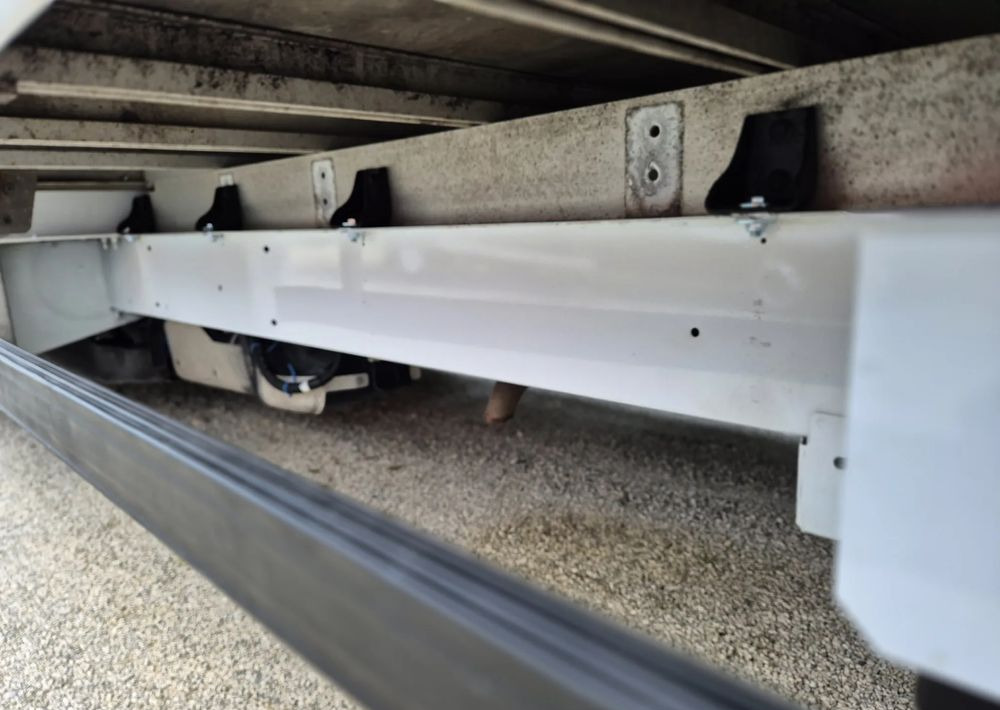 Renault Master 2.3 150KM - شاحنة ستارة جانبية: صورة 5 Renault Master 2.3 150KM - شاحنة ستارة جانبية: صورة 5