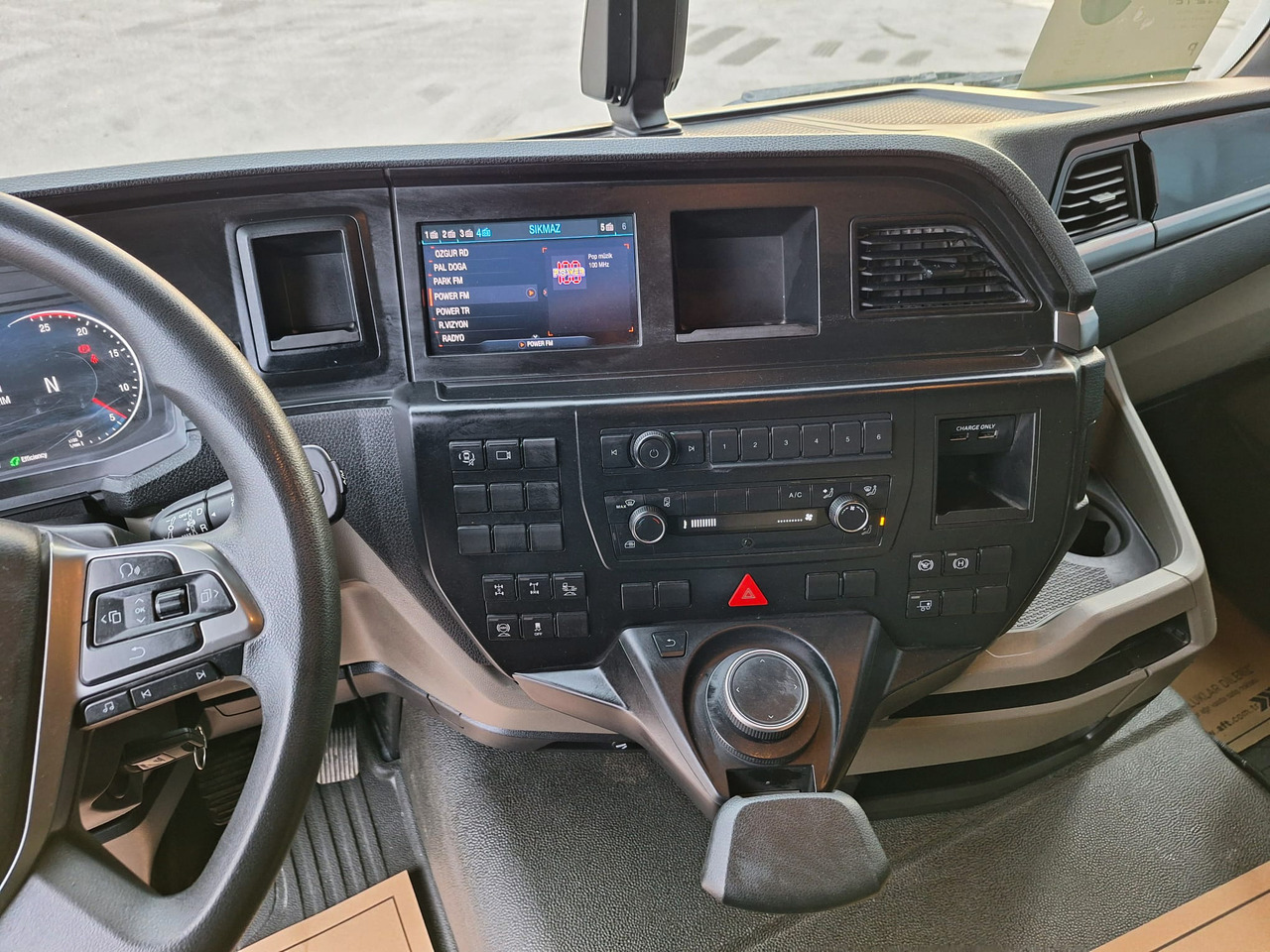 شاحنة خلاطة خرسانة MAN TGS 41.440: صورة 11 شاحنة خلاطة خرسانة MAN TGS 41.440: صورة 11