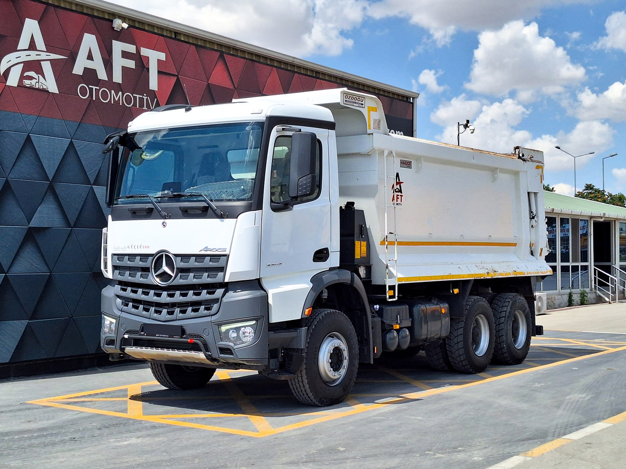 MERCEDES-BENZ AROCS 3345 - شاحنة قلاب: صورة 1 MERCEDES-BENZ AROCS 3345 - شاحنة قلاب: صورة 1