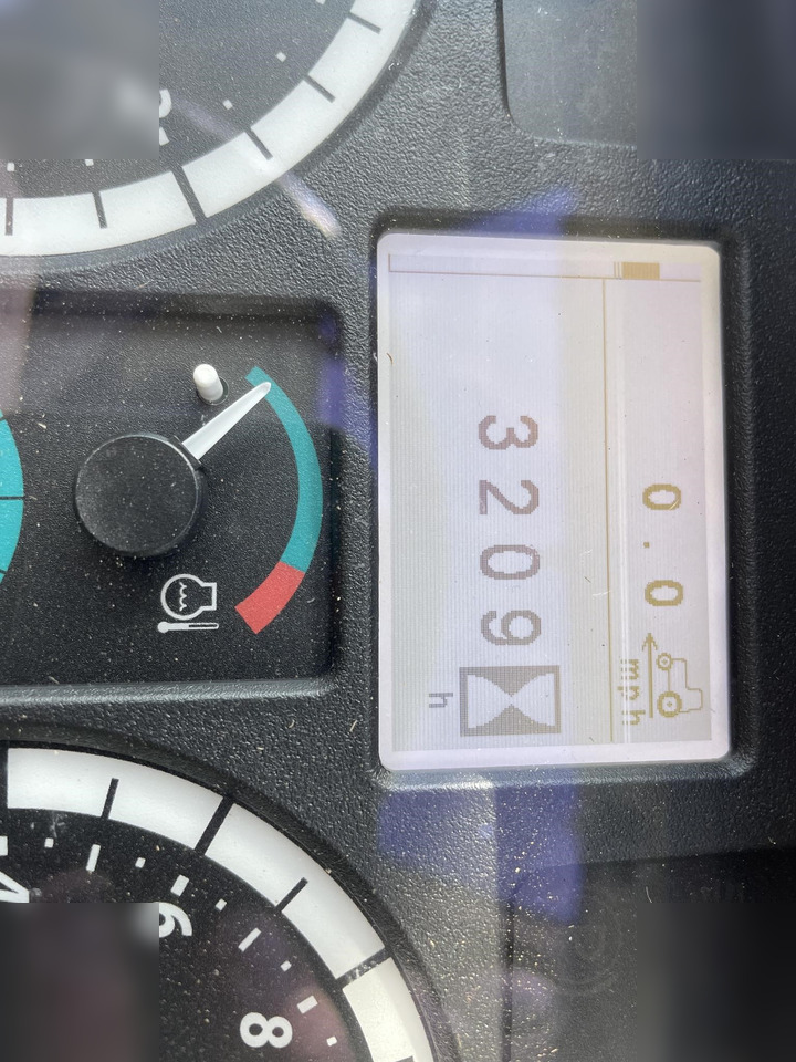 جرار 2015 JOHN DEERE 6110RC: صورة 13