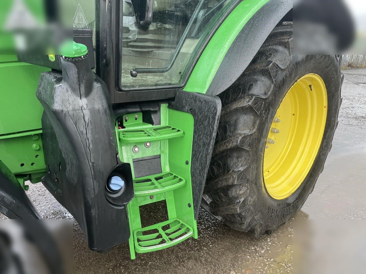 2017 JOHN DEERE 6130R - جرار: صورة 5 2017 JOHN DEERE 6130R - جرار: صورة 5