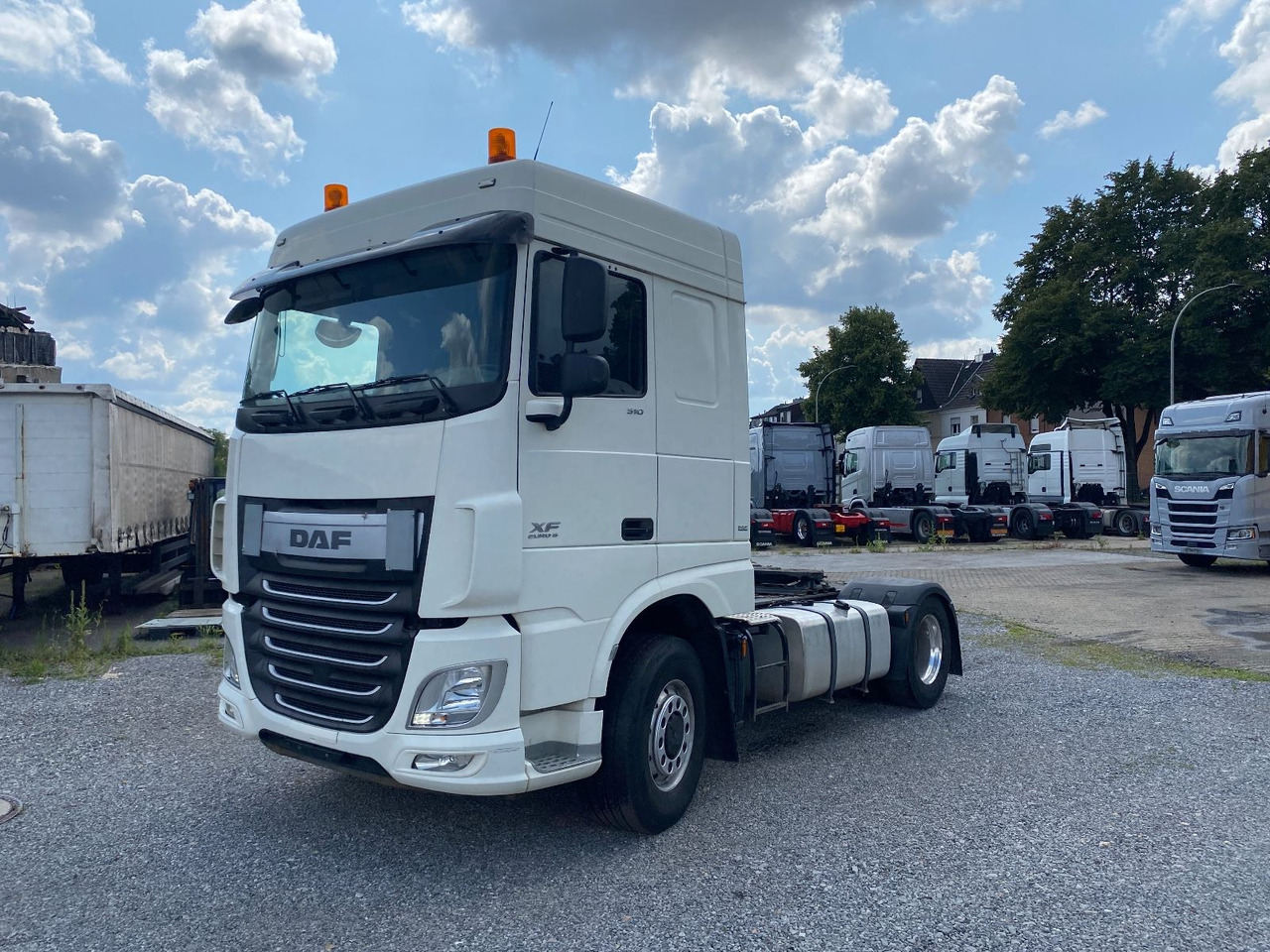 DAF XF 510 SC mit Kipphydr. - وحدة جر: صورة 1 DAF XF 510 SC mit Kipphydr. - وحدة جر: صورة 1