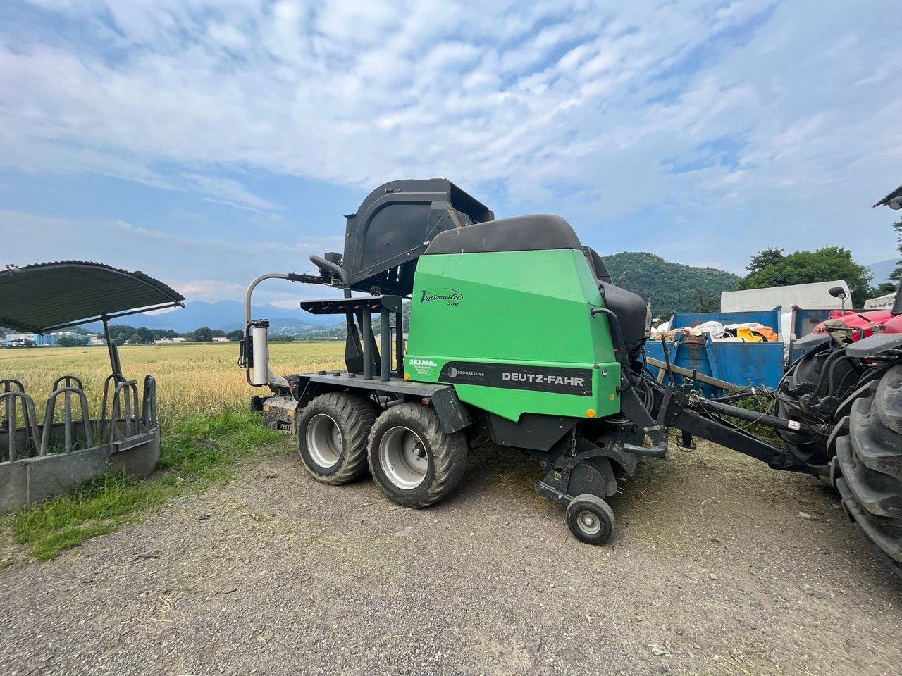 Deutz-Fahr Varimaster 560 - مكنة: صورة 1 Deutz-Fahr Varimaster 560 - مكنة: صورة 1