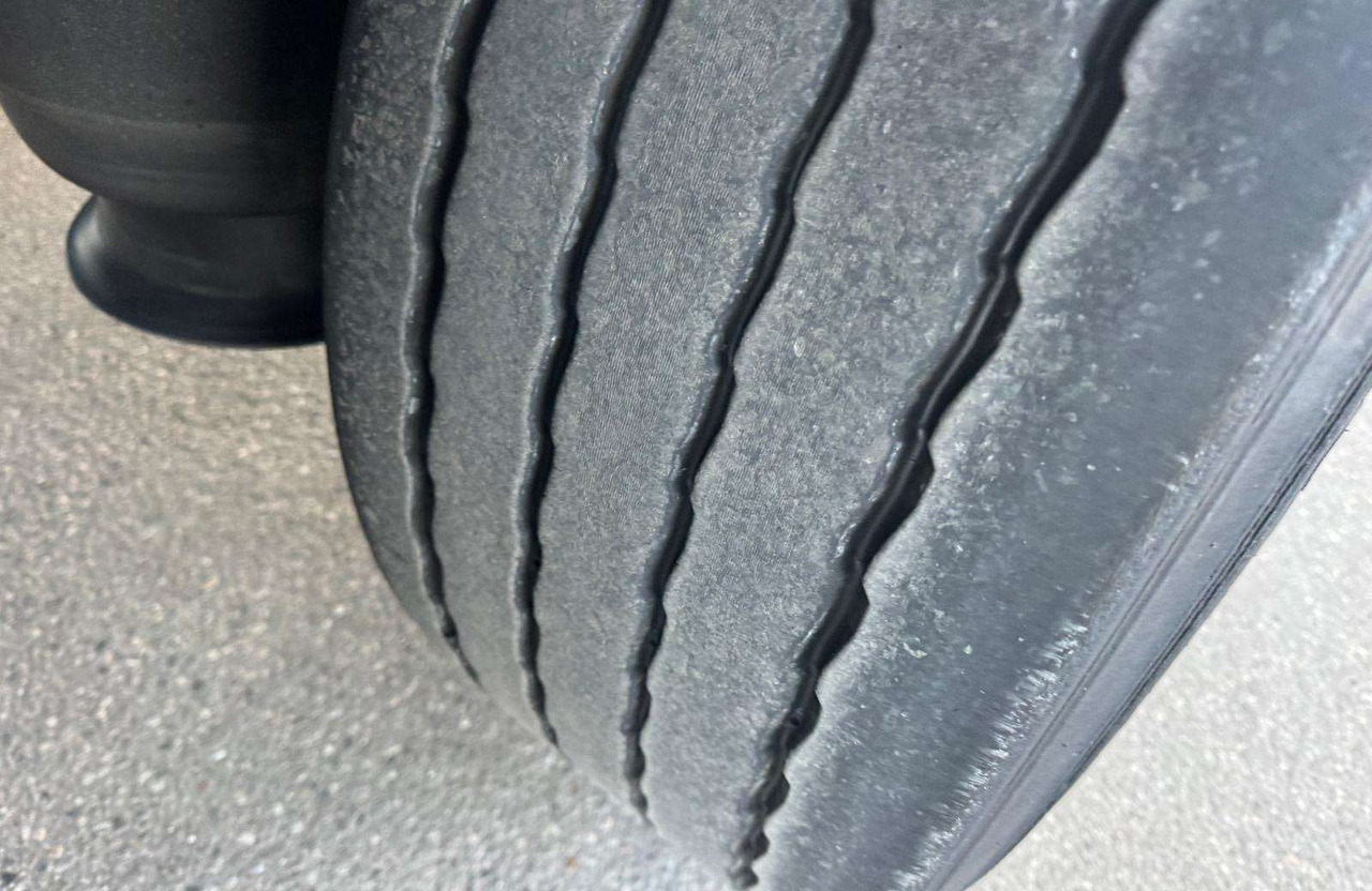 Krone Standart - نصف مقطورة صندوق مغلق: صورة 2 Krone Standart - نصف مقطورة صندوق مغلق: صورة 2