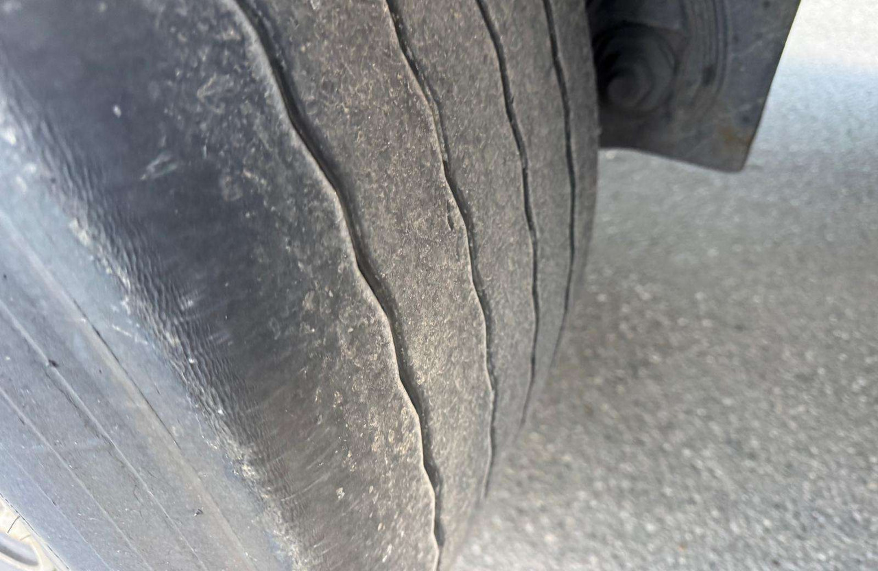 Krone Standart - نصف مقطورة صندوق مغلق: صورة 3 Krone Standart - نصف مقطورة صندوق مغلق: صورة 3