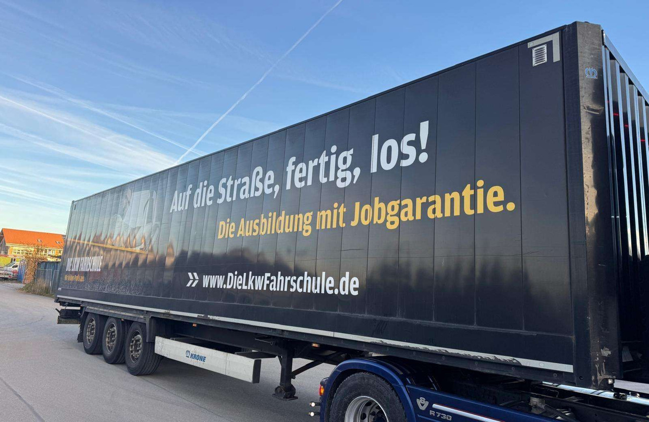 Krone Standart - نصف مقطورة صندوق مغلق: صورة 1 Krone Standart - نصف مقطورة صندوق مغلق: صورة 1