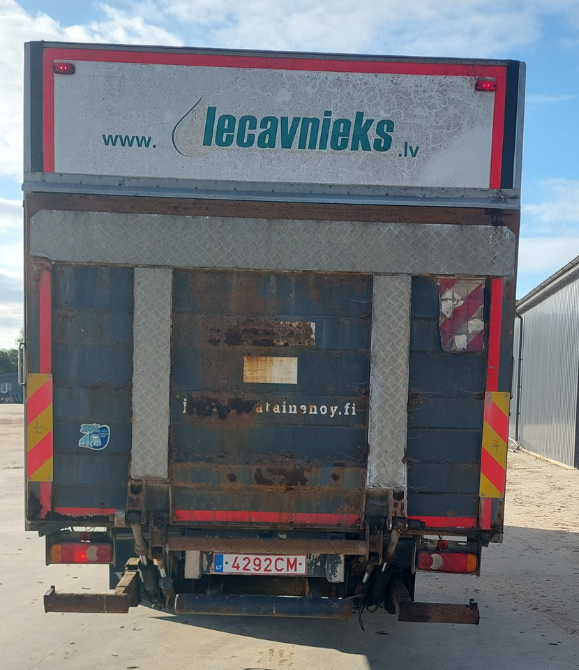 VOLVO FL240 - شاحنة مقفلة: صورة 3 VOLVO FL240 - شاحنة مقفلة: صورة 3