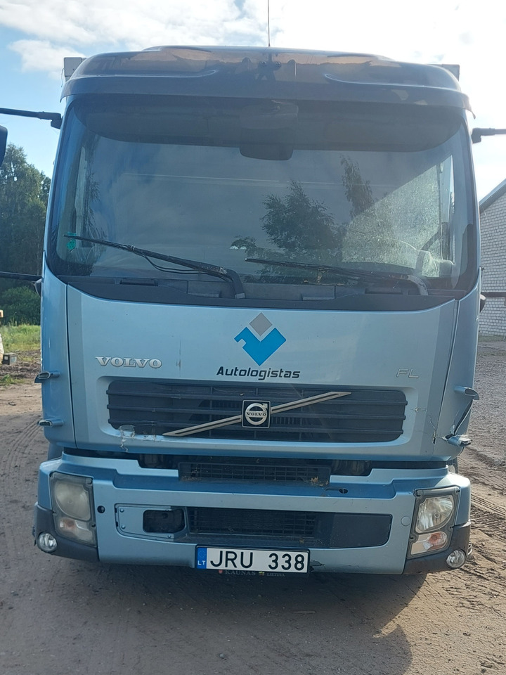 VOLVO FL280 - شاحنة مقفلة: صورة 1 VOLVO FL280 - شاحنة مقفلة: صورة 1